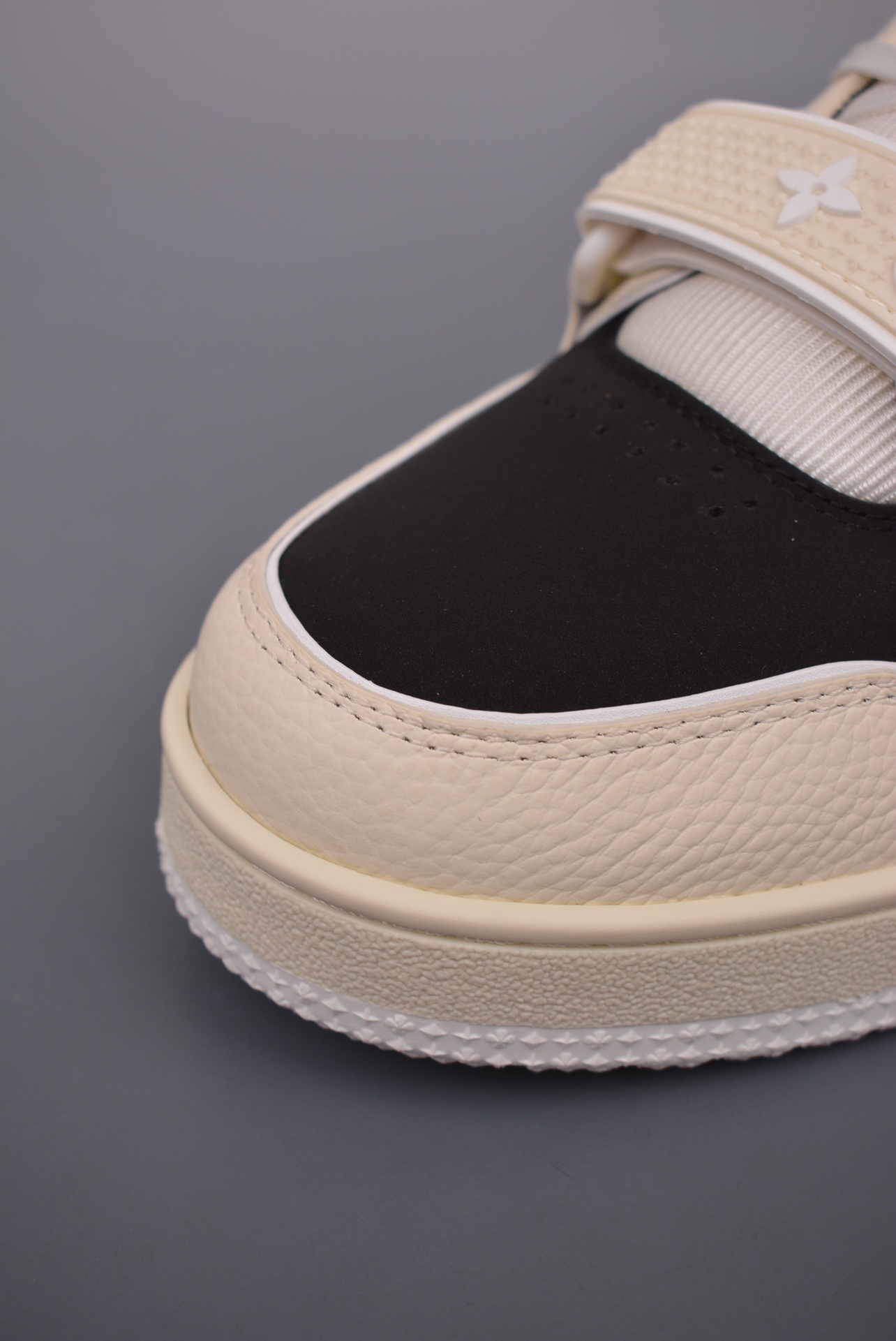Louis Vuitton Archlight Sneakers White and Black