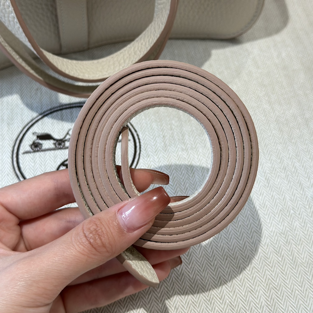 Hermès Halzan 10Craie Handbag (Handmade to Order)