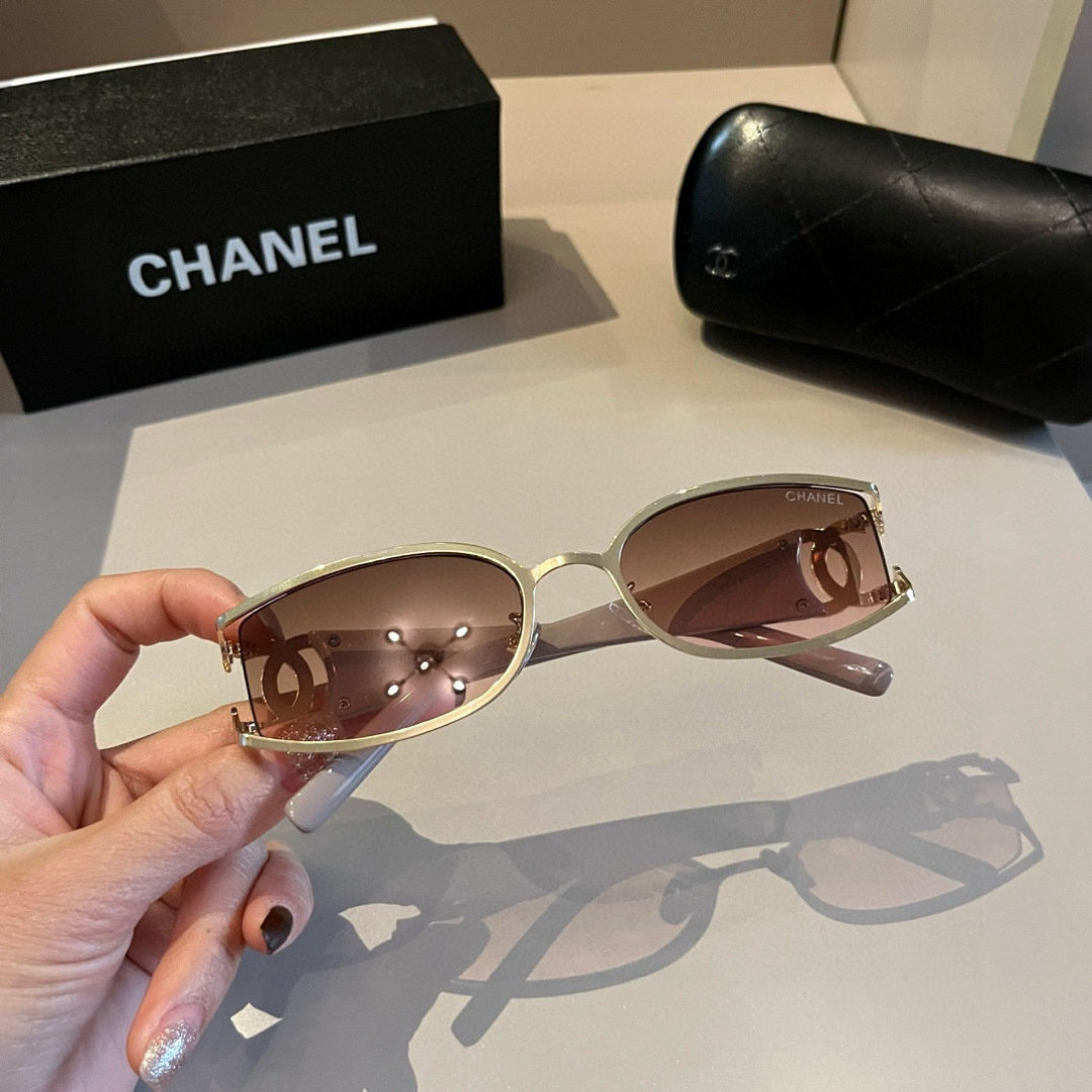 Chanel round frame sunglasses