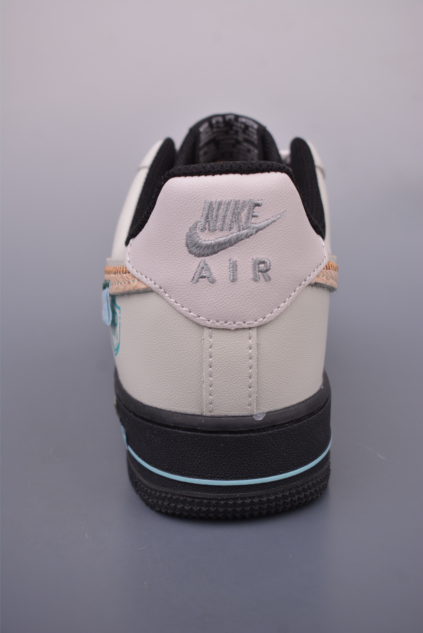 Nike Air Force 1 Low 