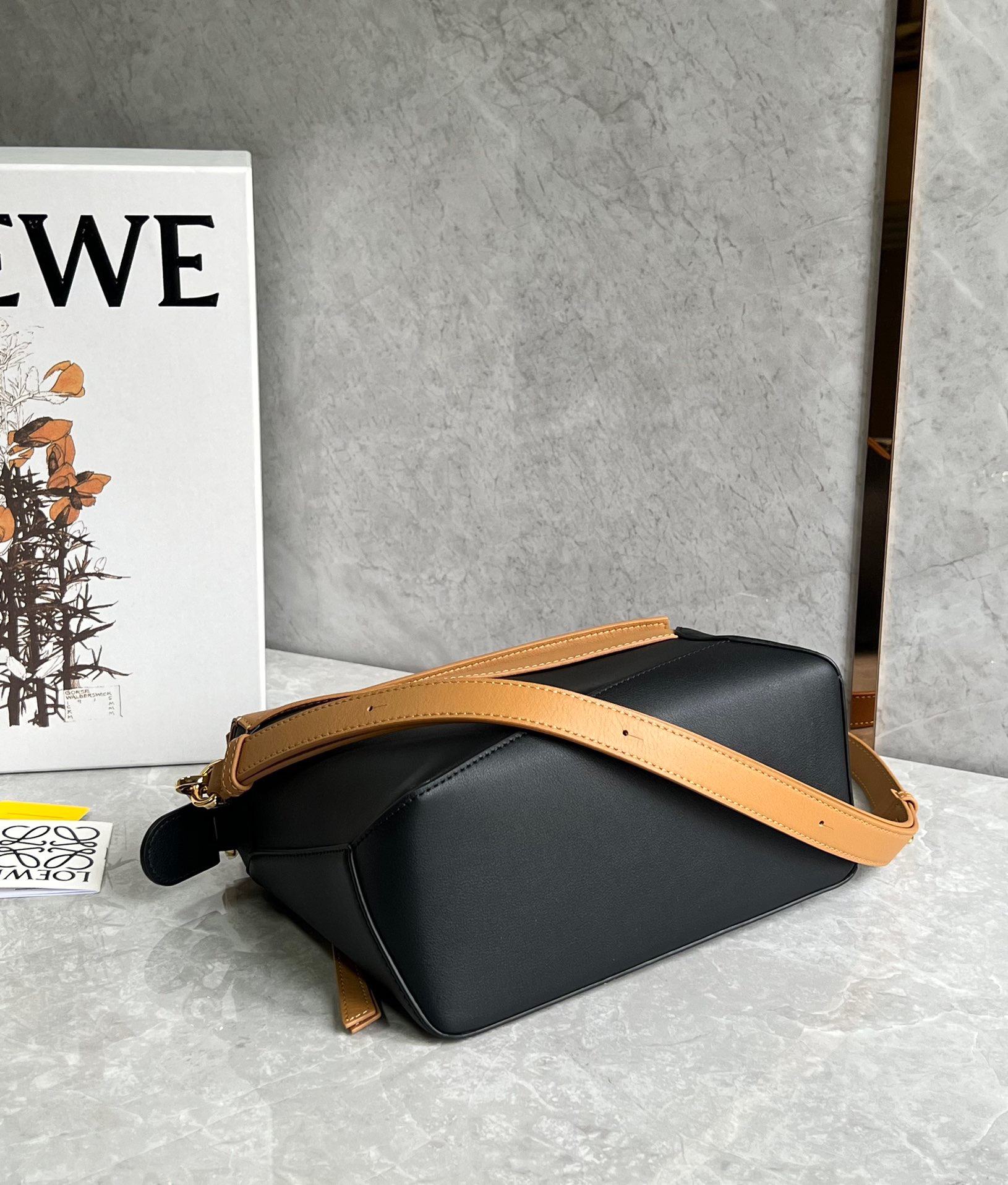 Loewe suede colorblocked zzle bag 0681
