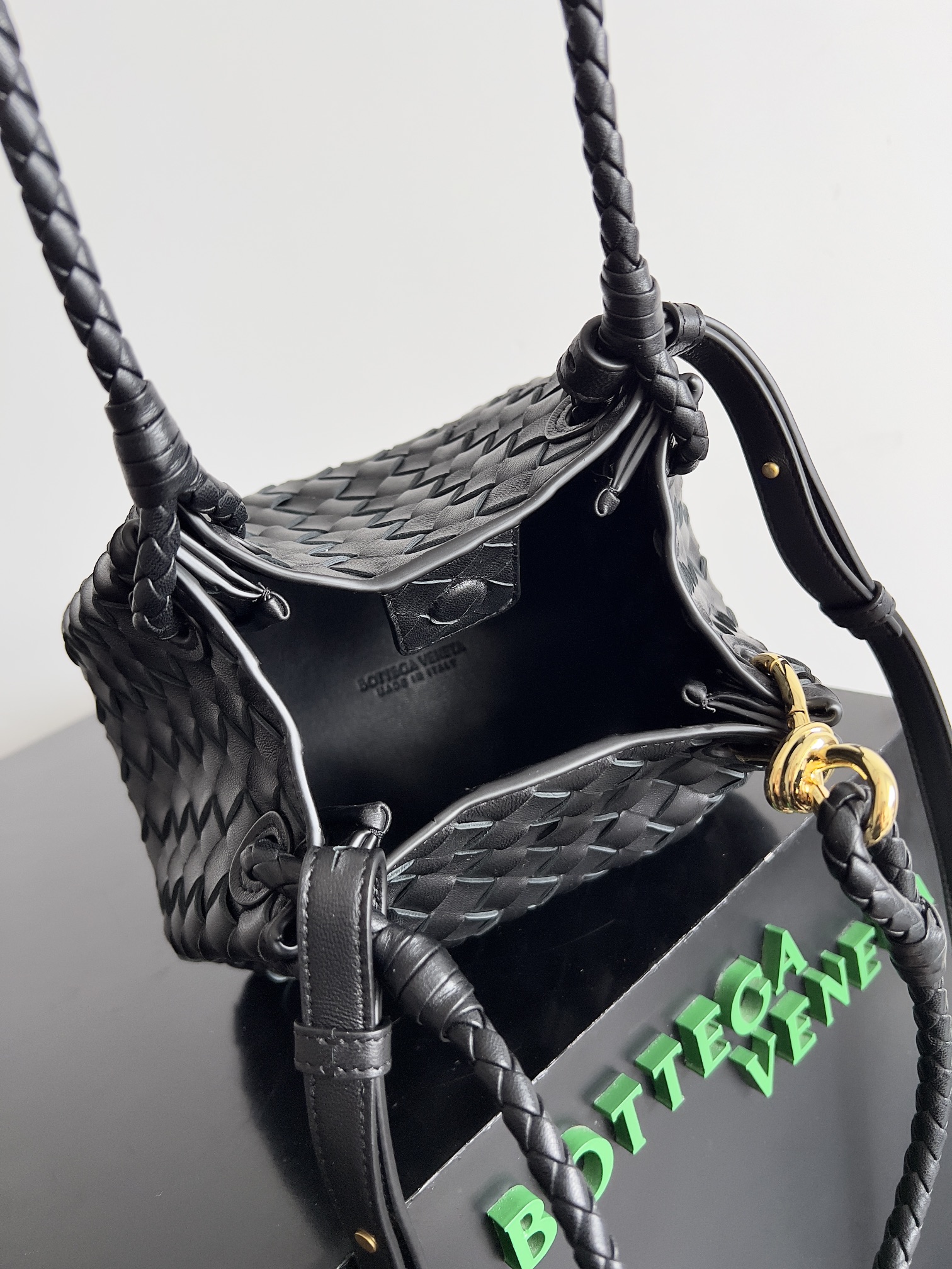 Bottega Veneta parachute handbag 796569