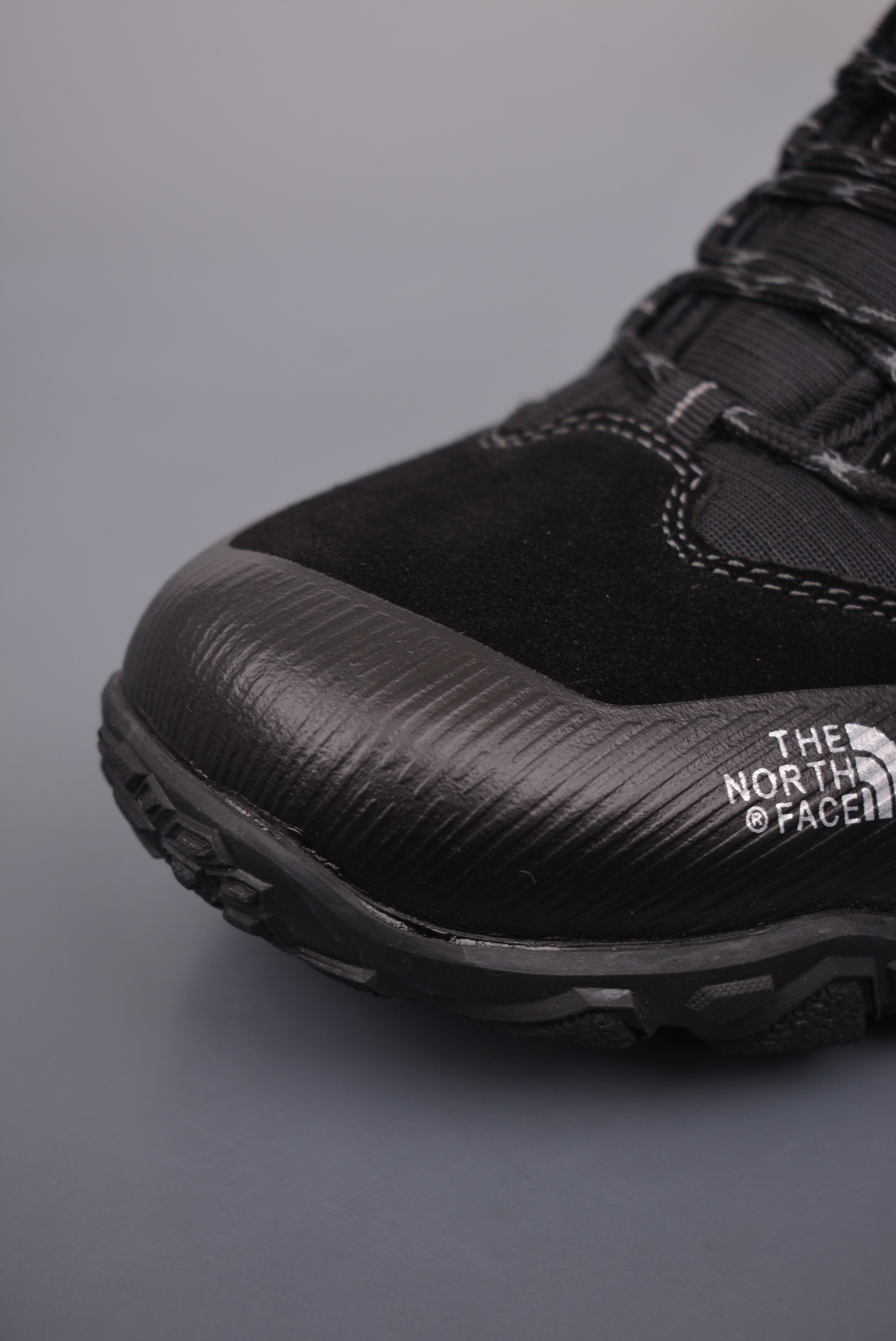 The North Face Cedar Mesa Low Hiking Shoes Black Silver Gray AACNW6T7 869B