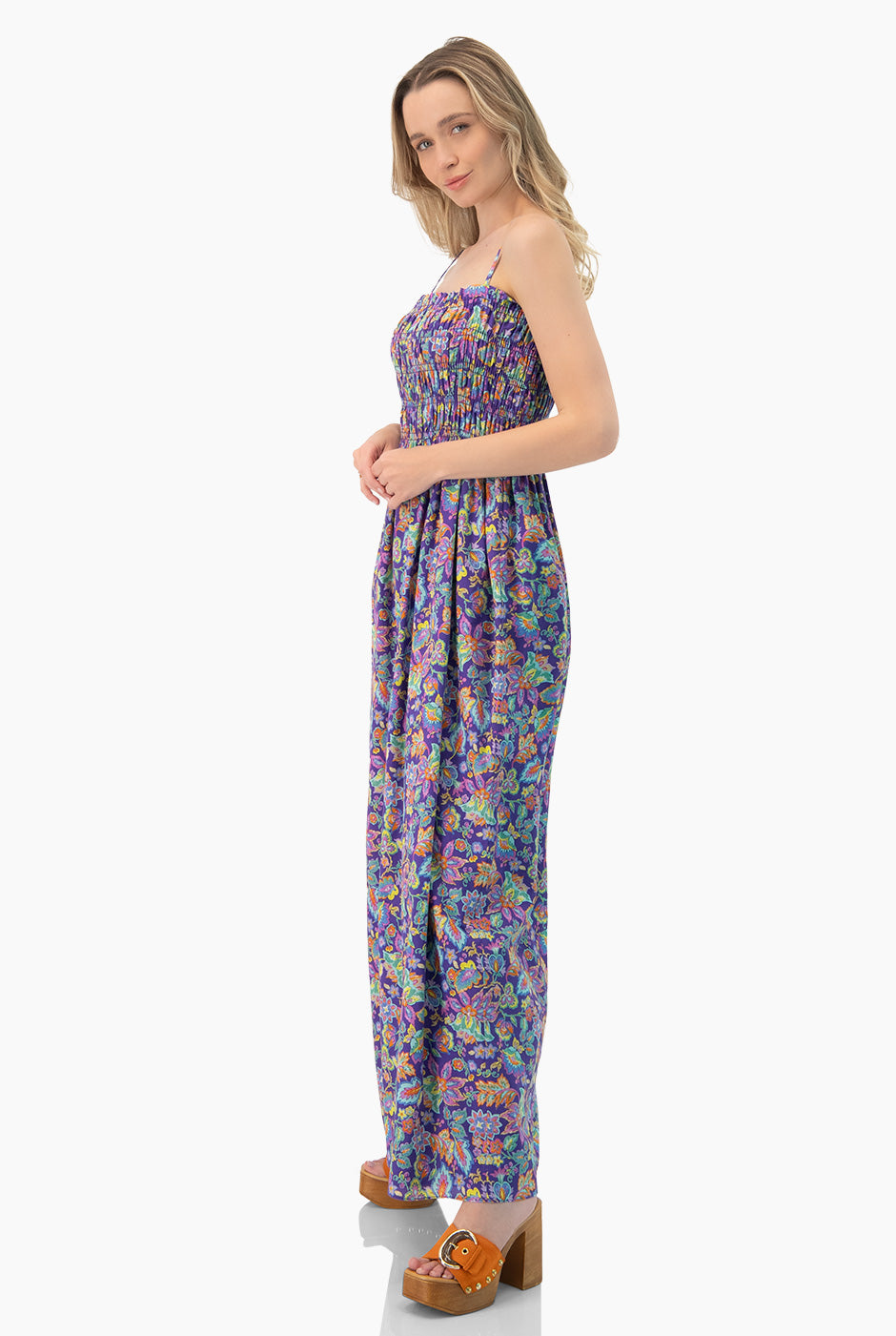 Vestido midi con detalle de smock