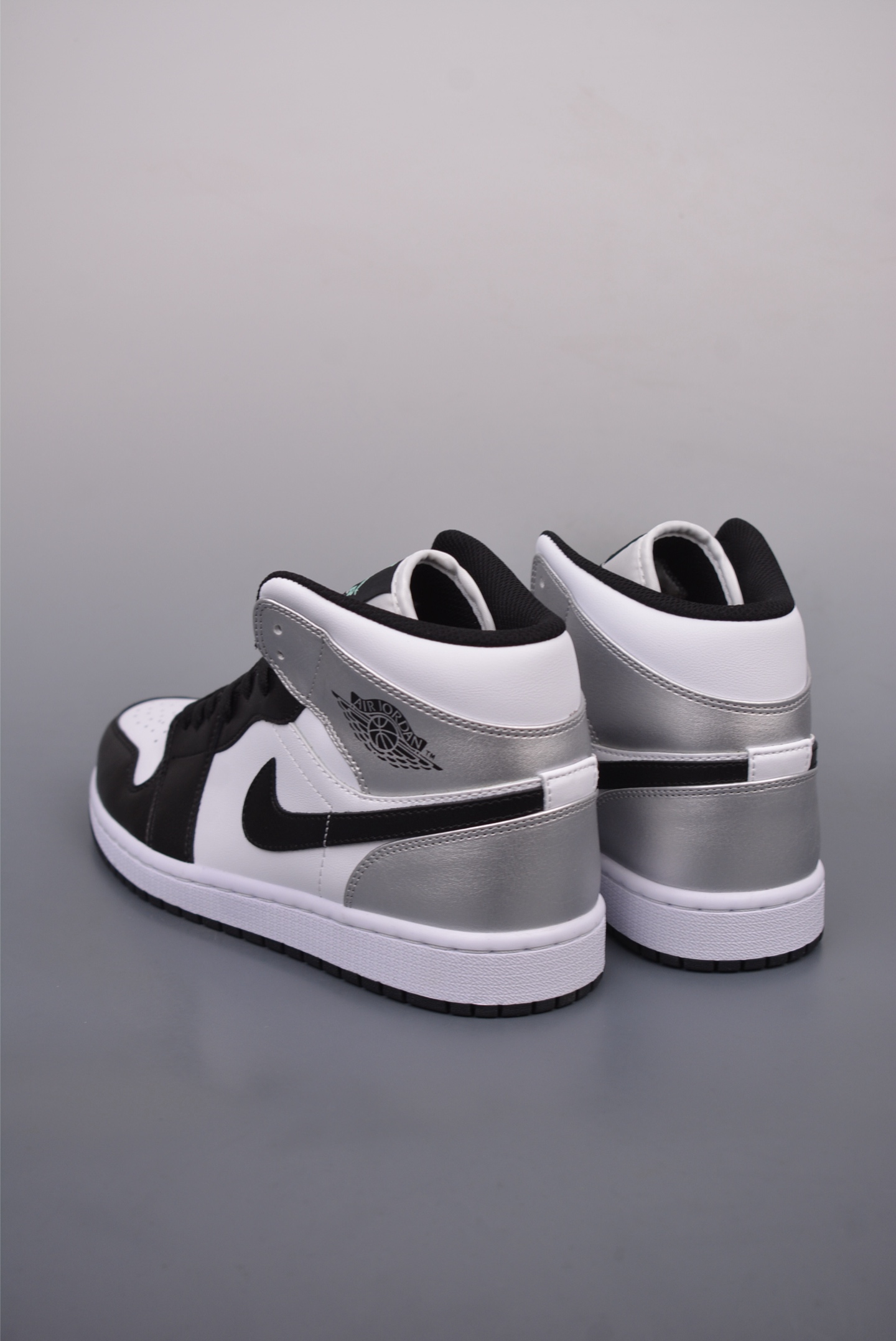Air Jordan 1 Mid Black Silver DQ8423-103