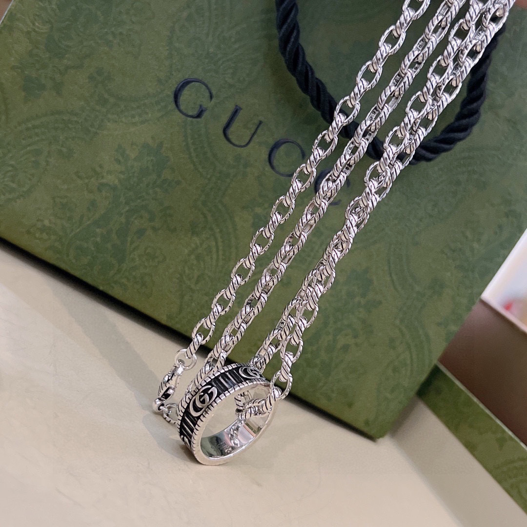 Gucci Anger Forest Series GG Ring Vintage Necklace