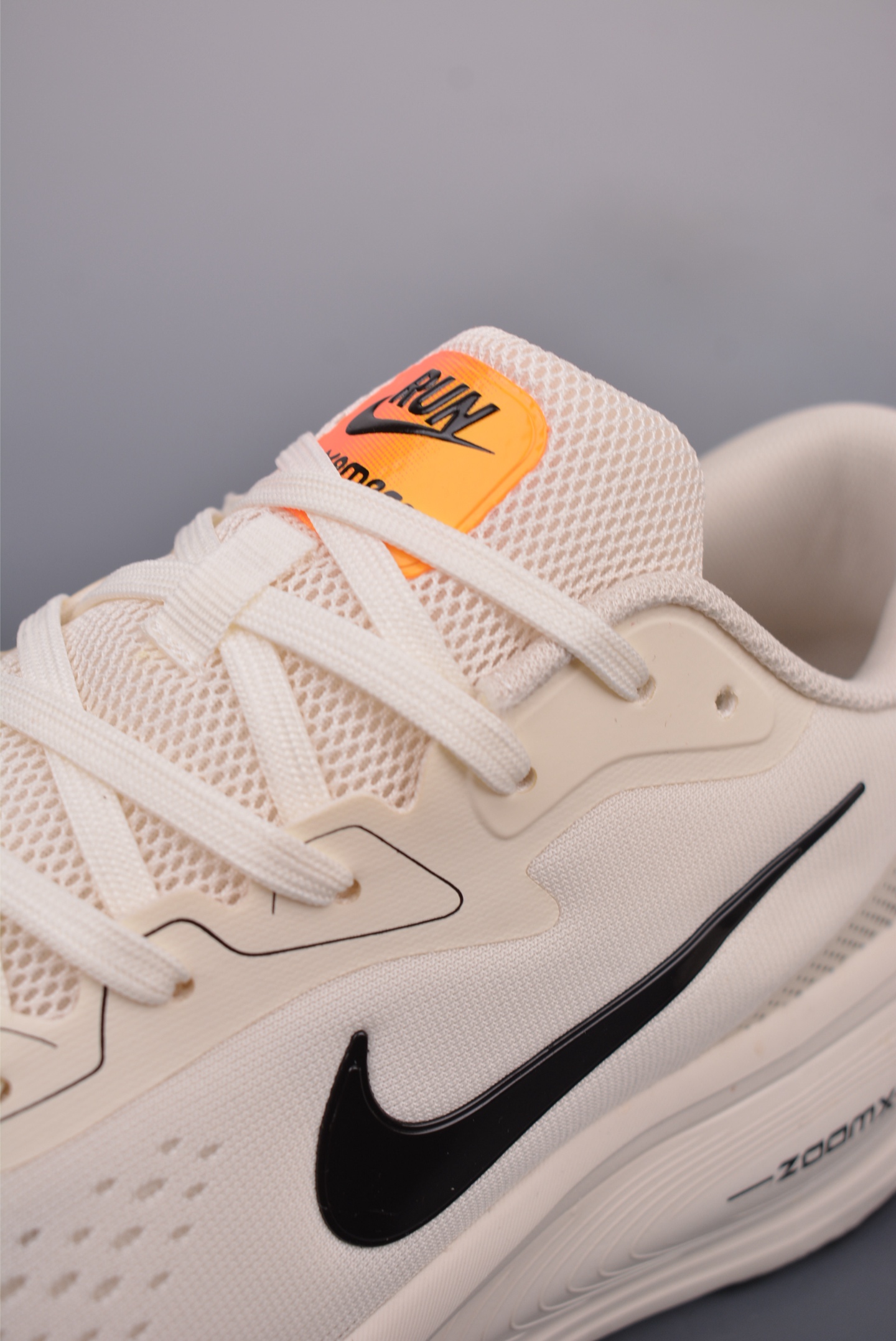 Nike Air Zoom Vomero 18X 2025 Beige