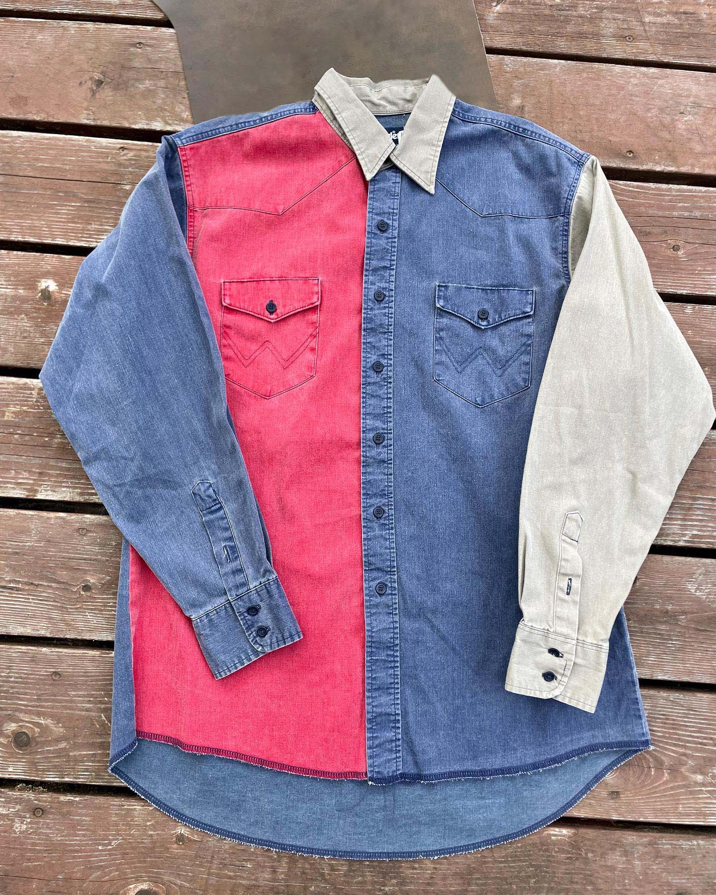 Men's Fashion Western Red and Blue Color Block Print Long Sleeve Shirt