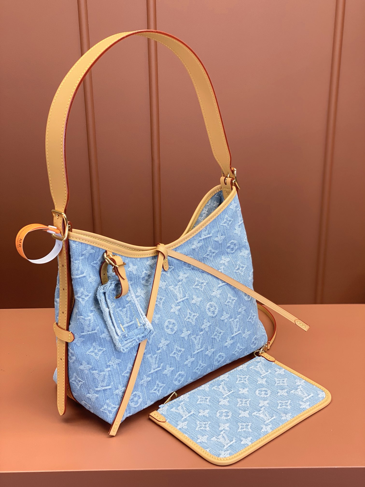 Louis Vuitton CARRYALL Small Handbag M11462