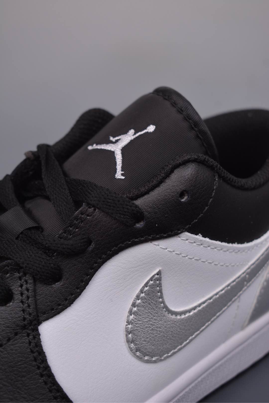 Nike Air Jordan 1 Low SE White Black Matte Silver 553558-131