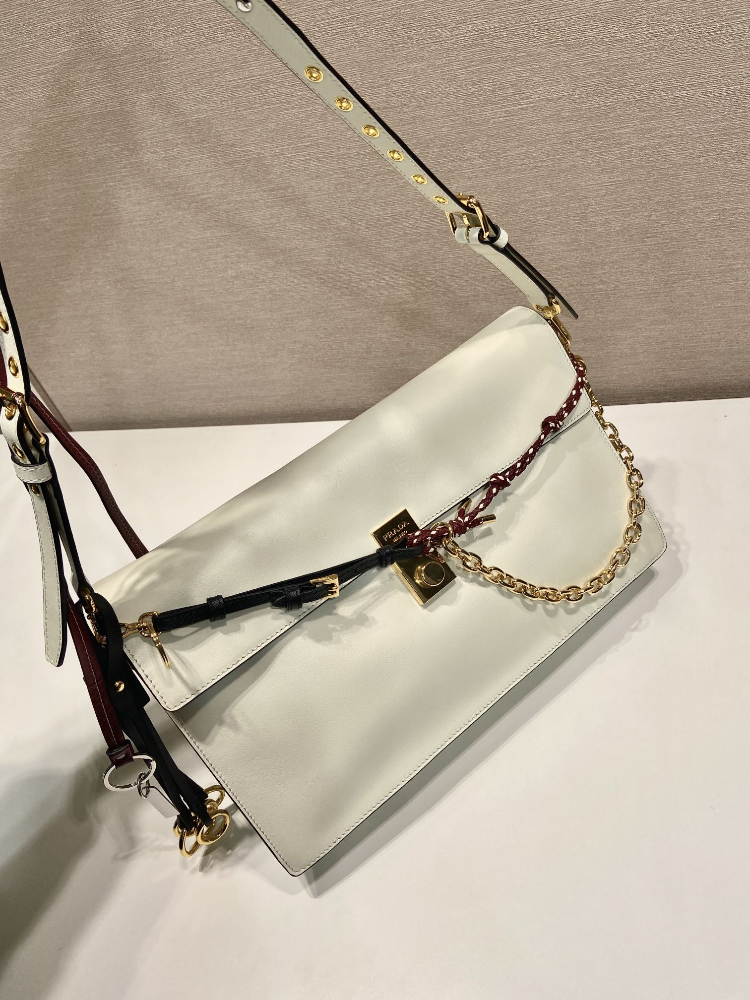 Prada soft sound large handbag 1BD378