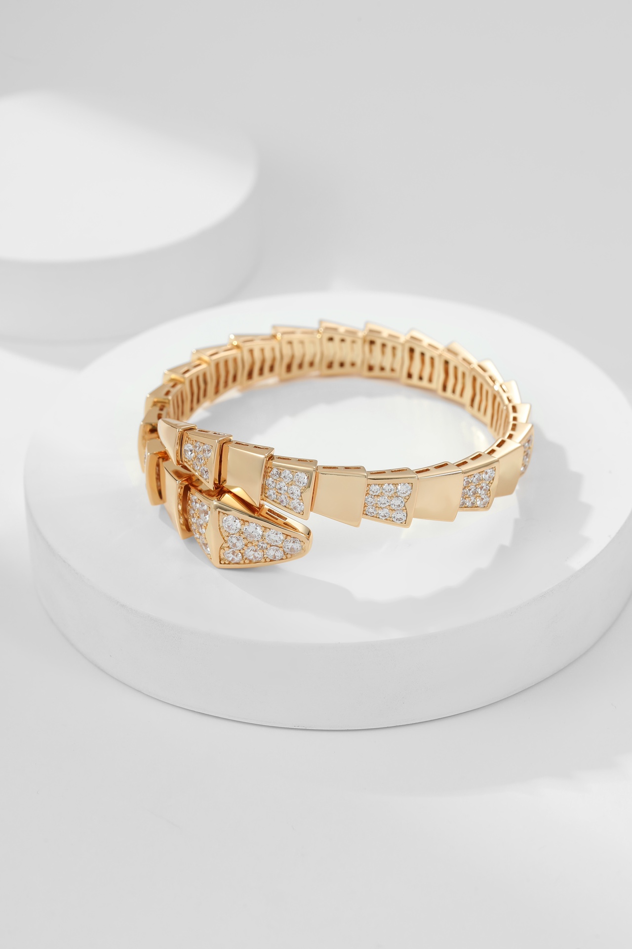 Bulgari Bulgari snake-shaped diamond bracelet