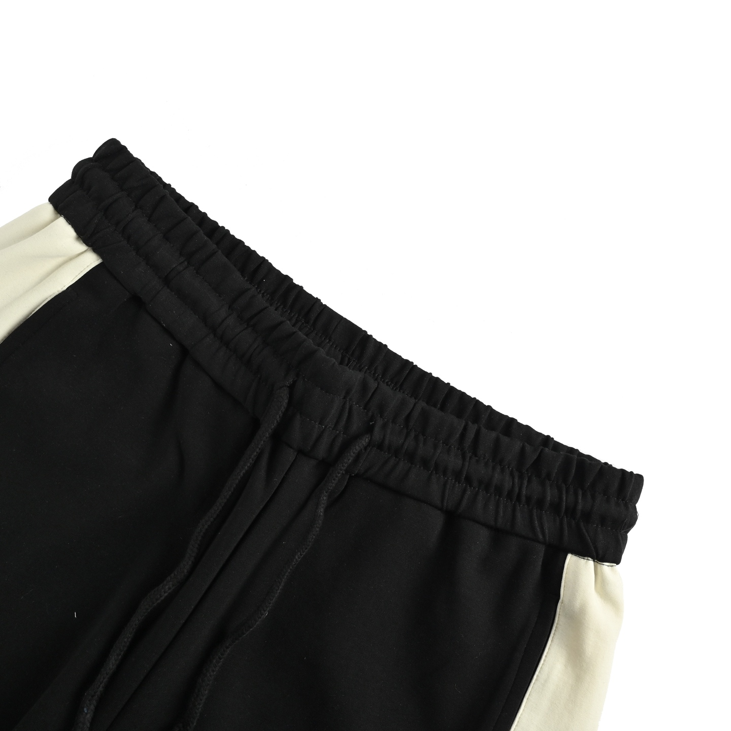 Dior 25ss shorts with contrasting side panels and embossed logo