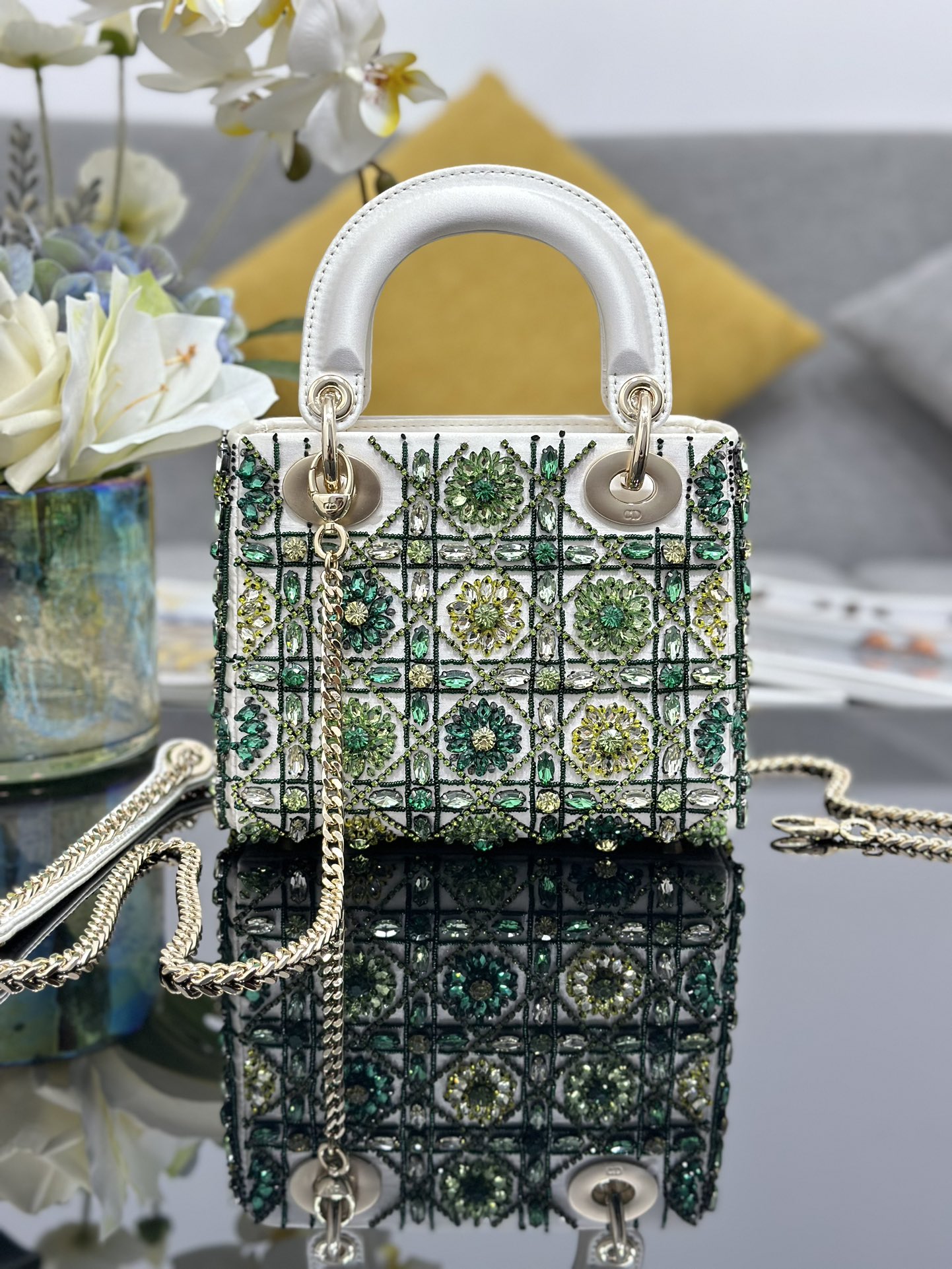 Dior Lady three-grid embroidery white and green diamonds horizontal version Princess Diana bag M0505