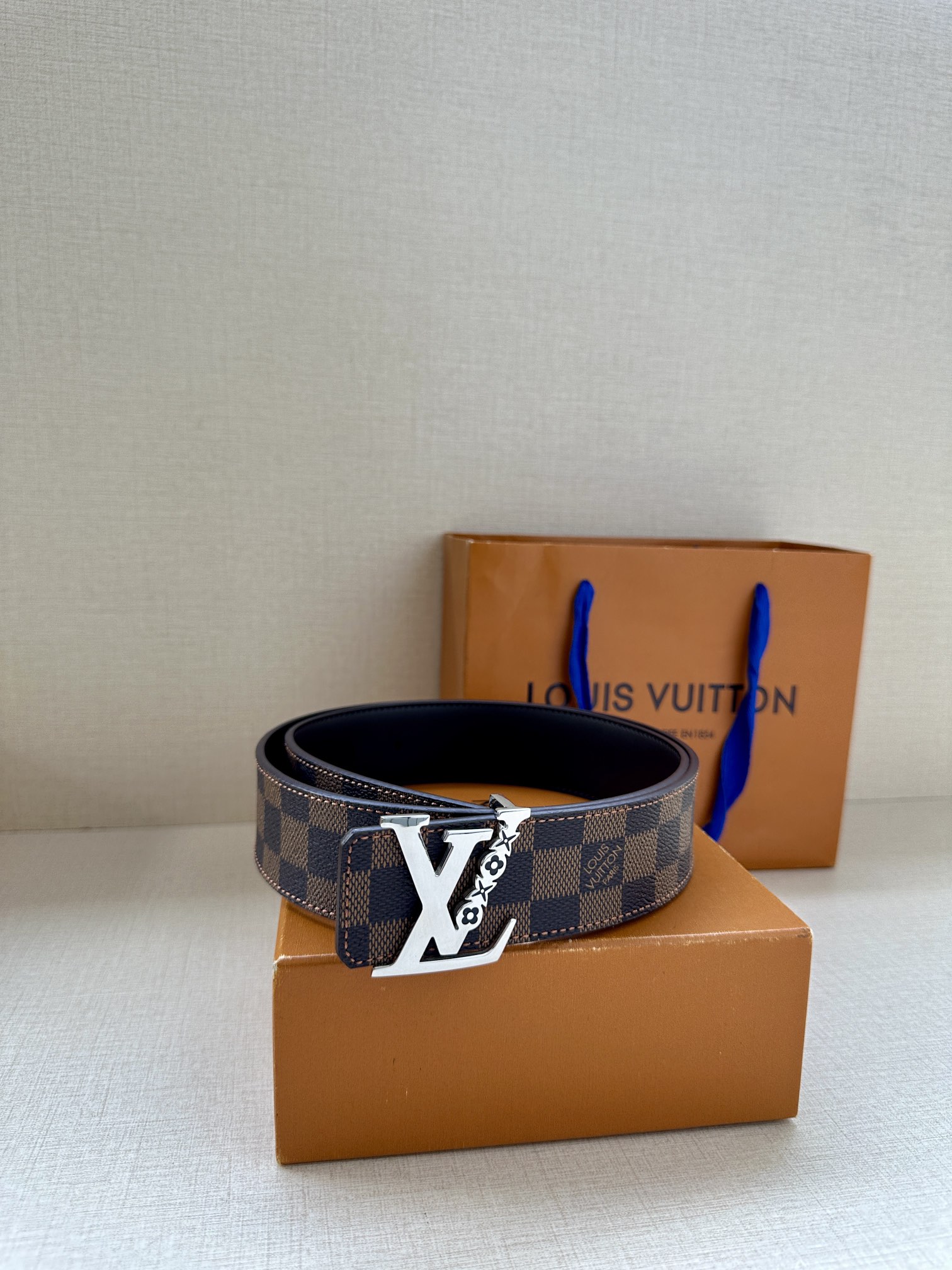 Louis Vuitton Monogram Print Men's Belt, 4CM Width