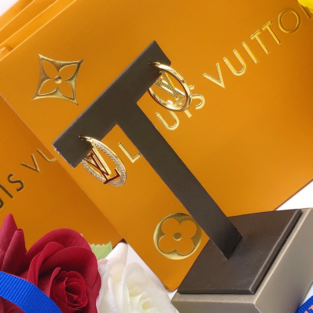 Louis Vuitton Round Diamond Earrings