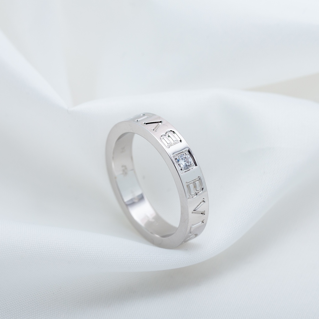 Bulgari letter logo ring
