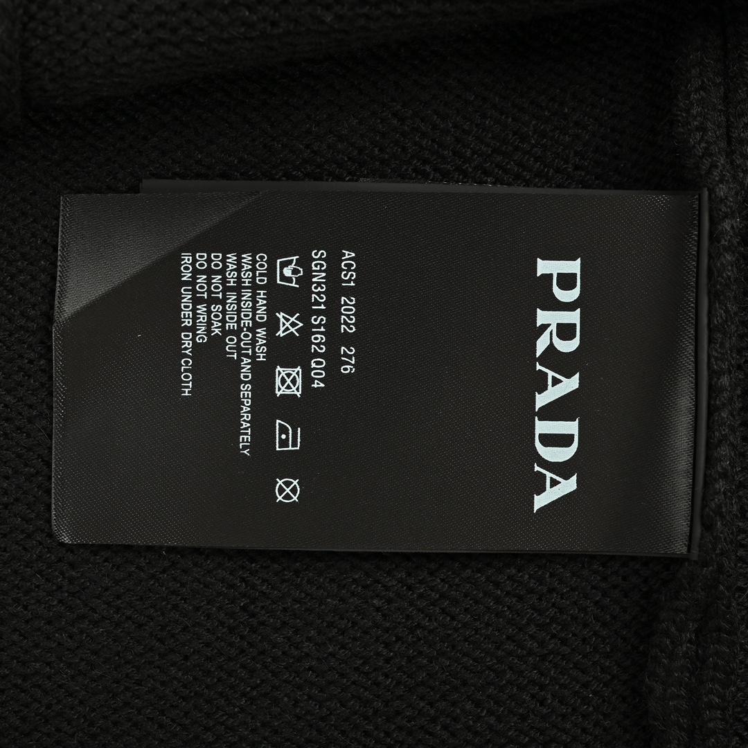 Prada 24Fw nylon pocket triangle logo crew neck sweater