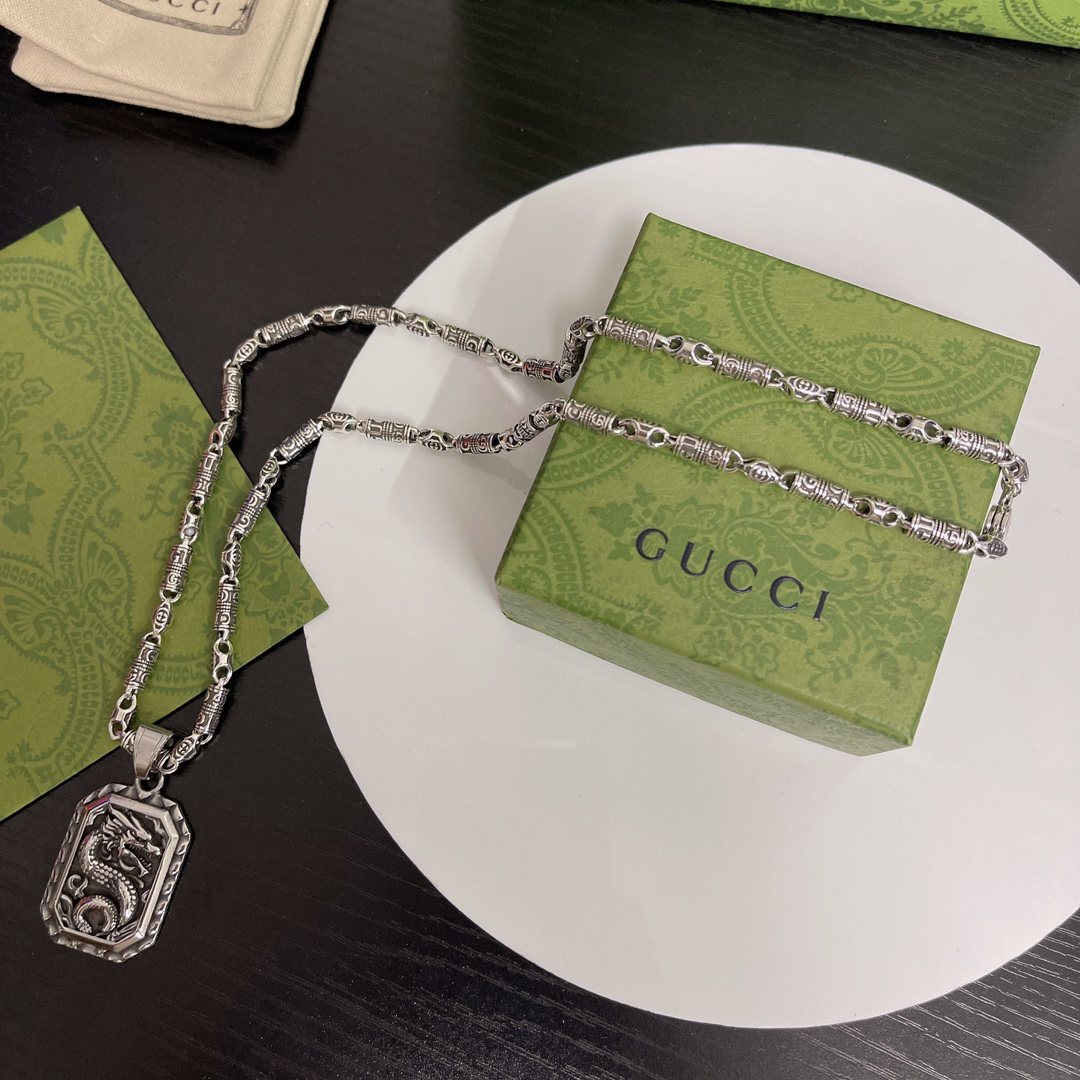 Gucci Anger Forest Series Dragon Amulet Vintage Necklace