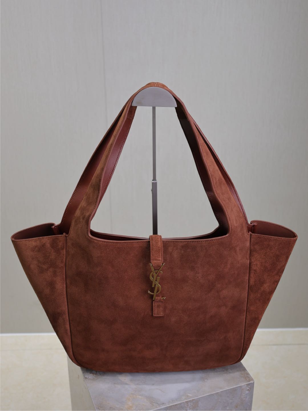 Yves Saint Laurent Bea hobo bag 763435