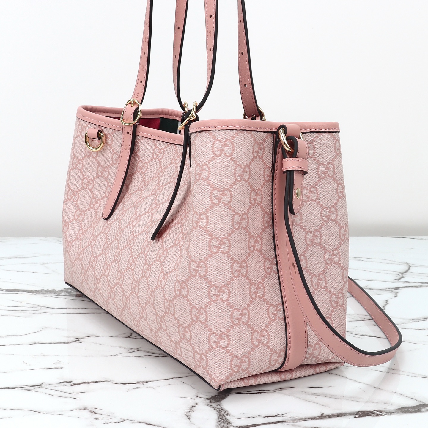 Gucci GG Emblem medium tote bag ‎815214 FAD6L 8459