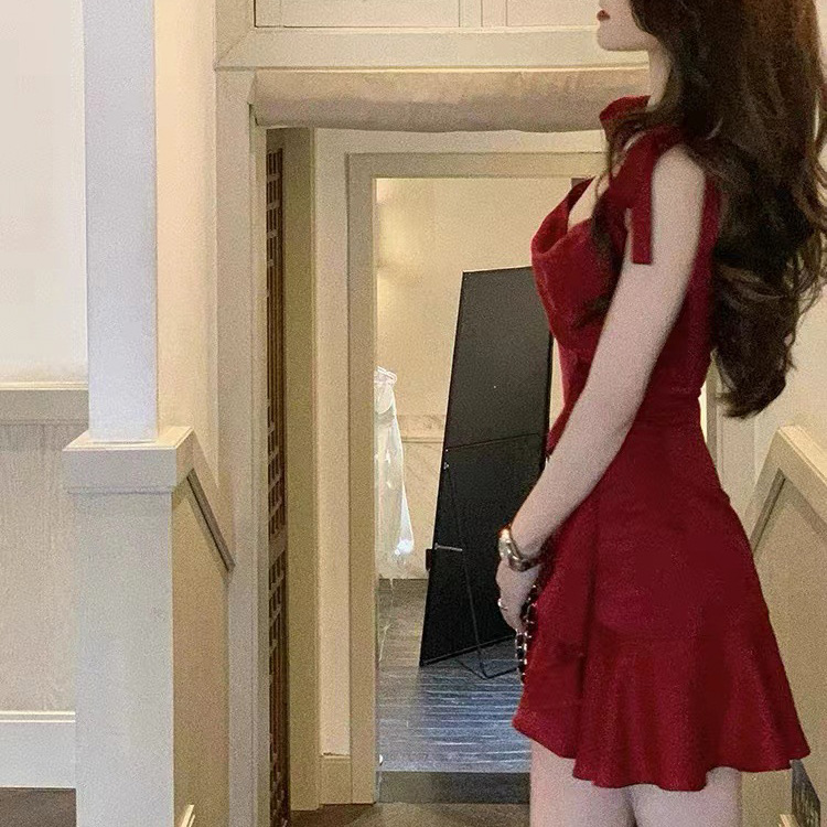 Pure wind spicy girl red dress with suspenders Temperament Slim waist