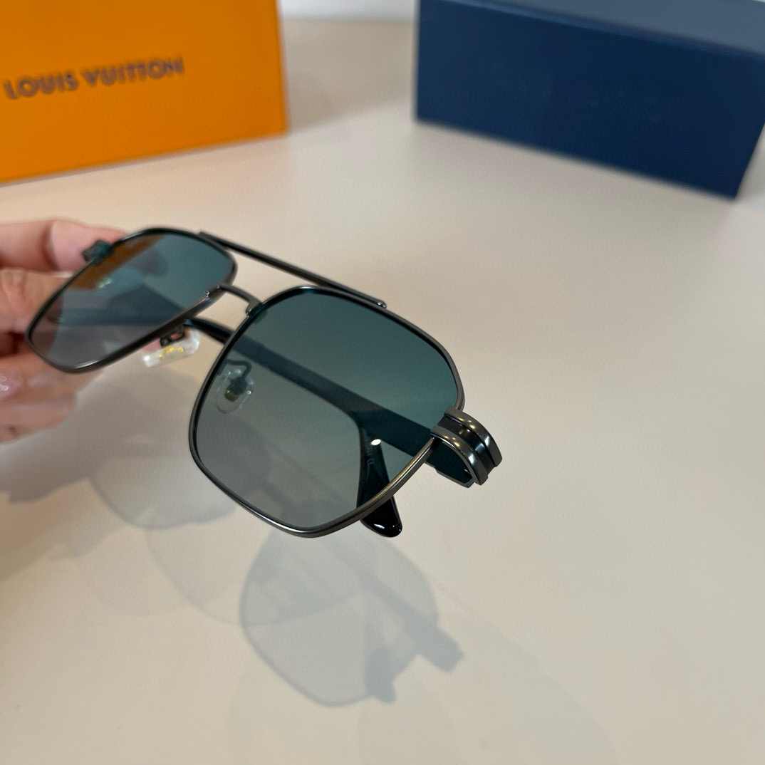 Louis Vuitton square-frame sunglasses
