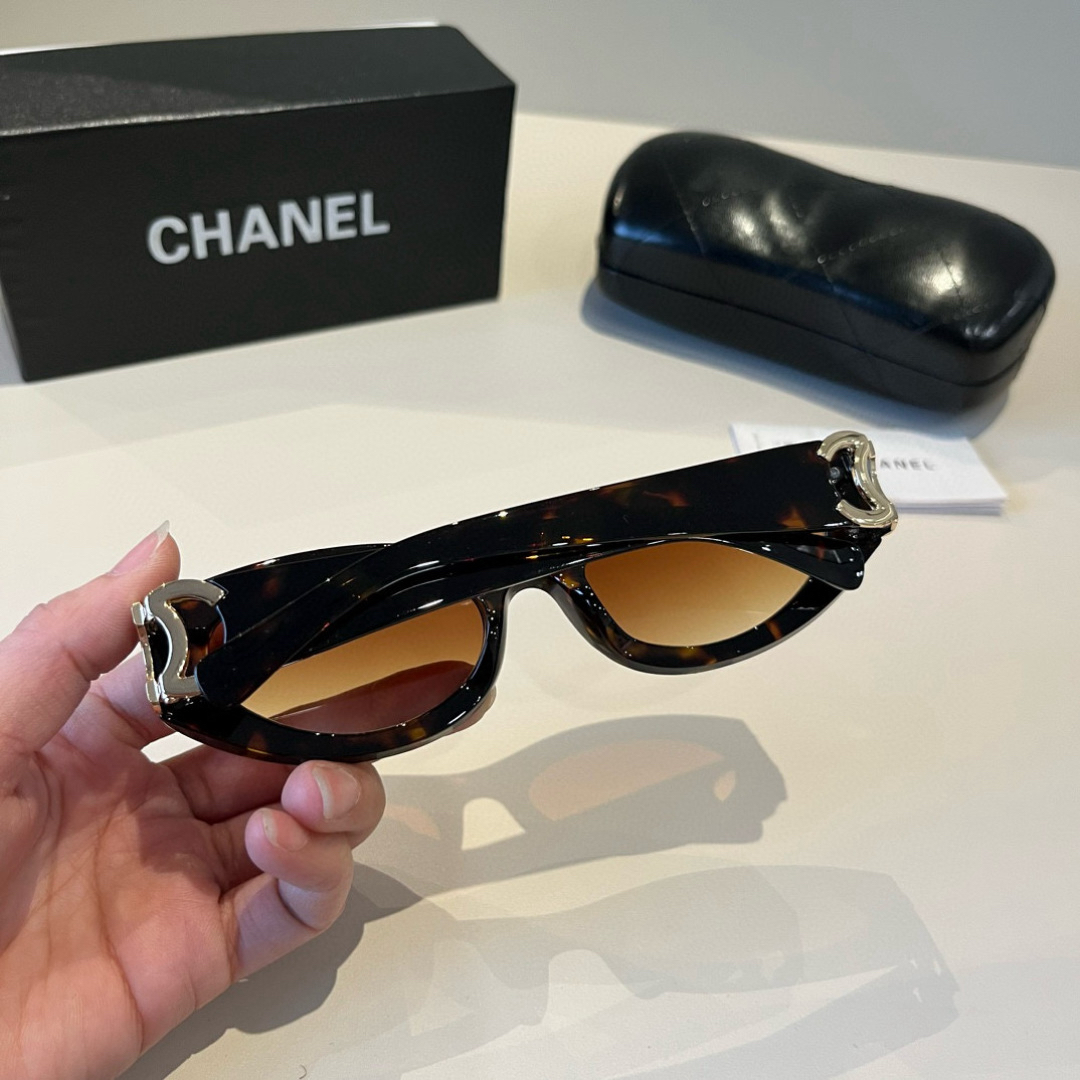 Chanel round frame sunglasses