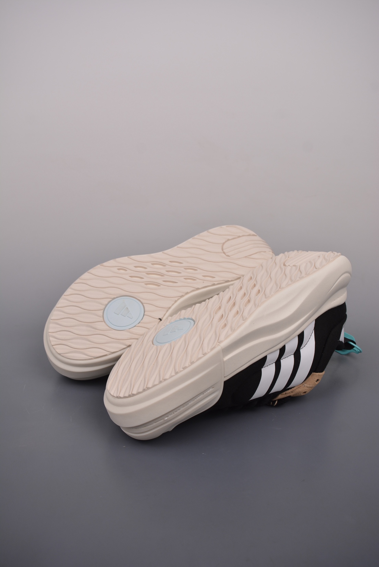 adidas MAXXCOURT SPW black and white IH6058