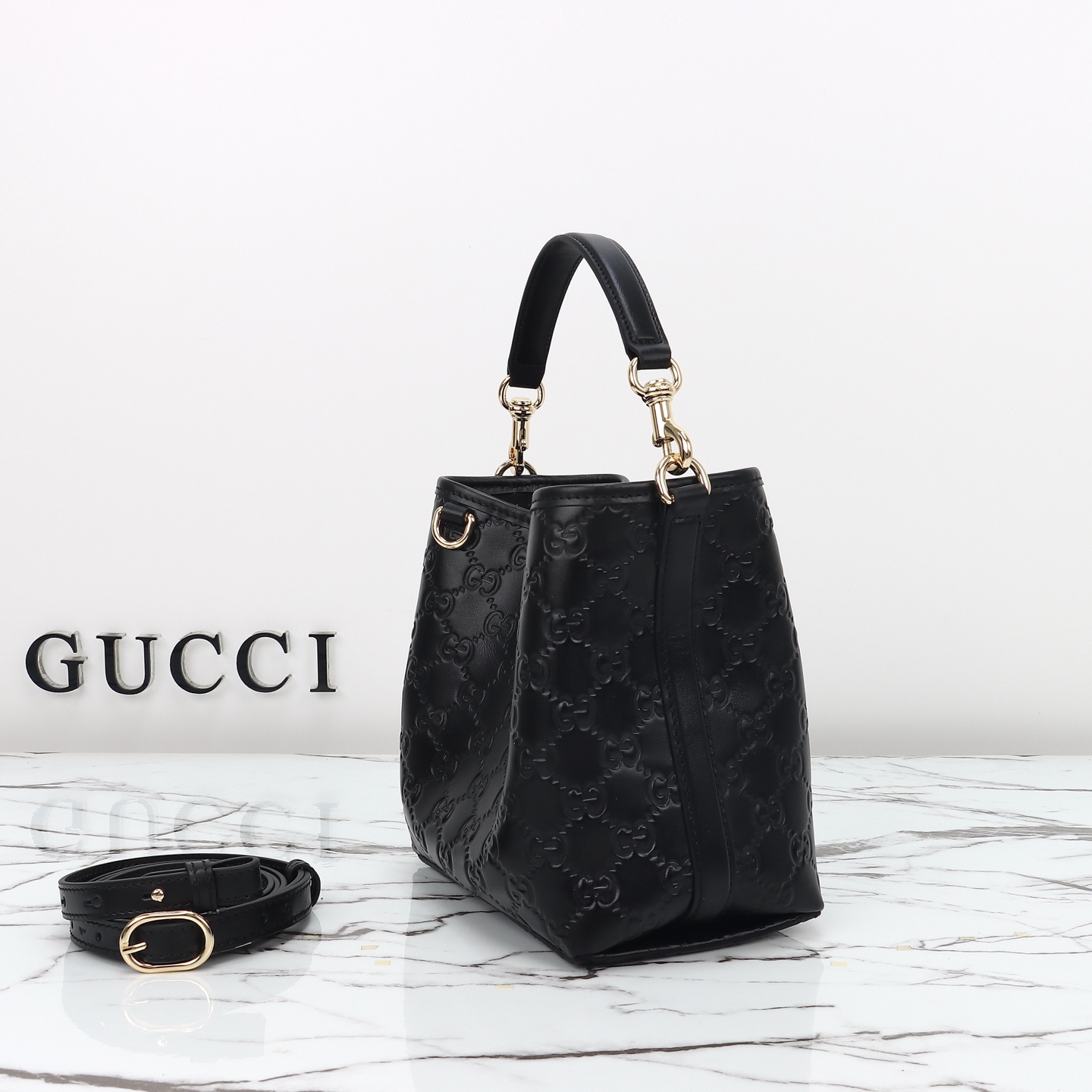 Gucci GG Emblem small bucket bag ‎815118 AAFDV 1000