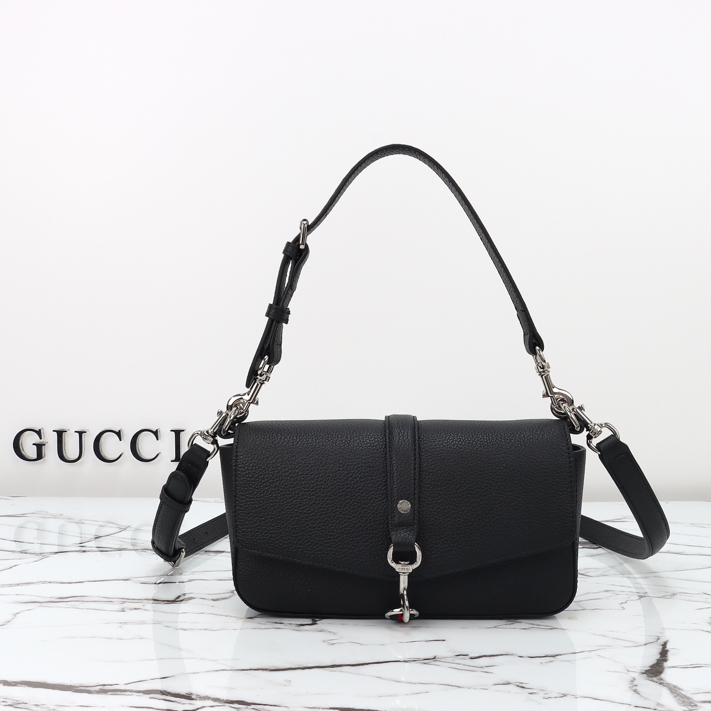 Gucci small crossbody bag with hook closure‎ 821623 AAESU 1069
