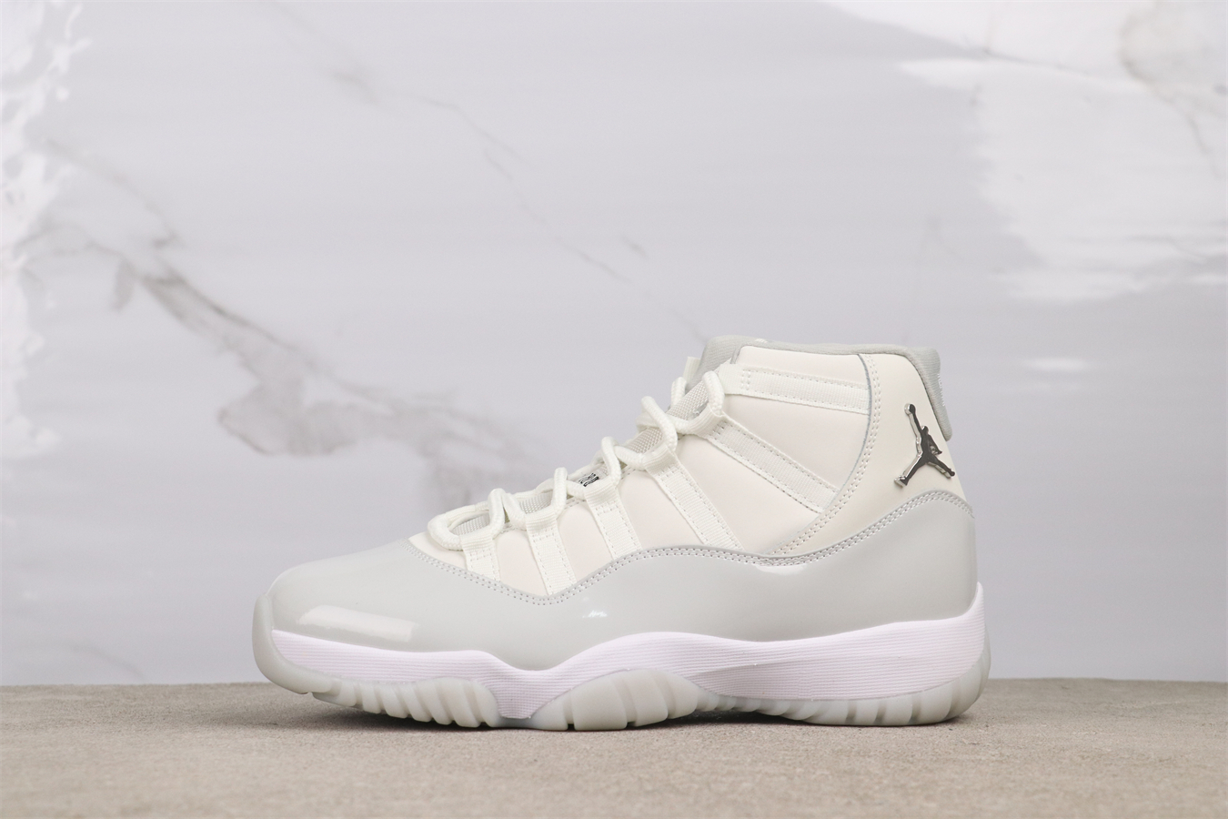 Air Jordan 11 basketball shoes Gray Silver Pearl White AR0715-110
