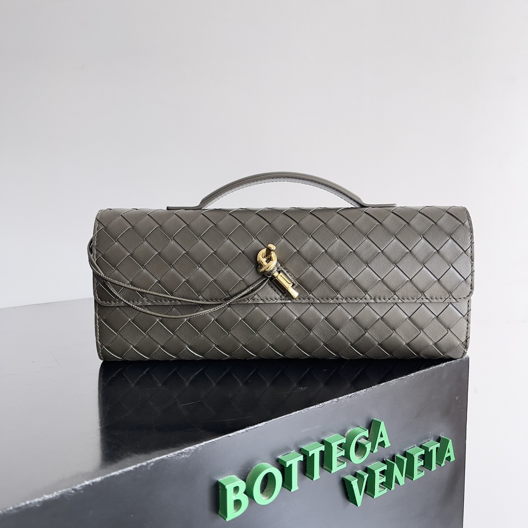 Bottega Veneta Andiamo Evening Clutch 741511