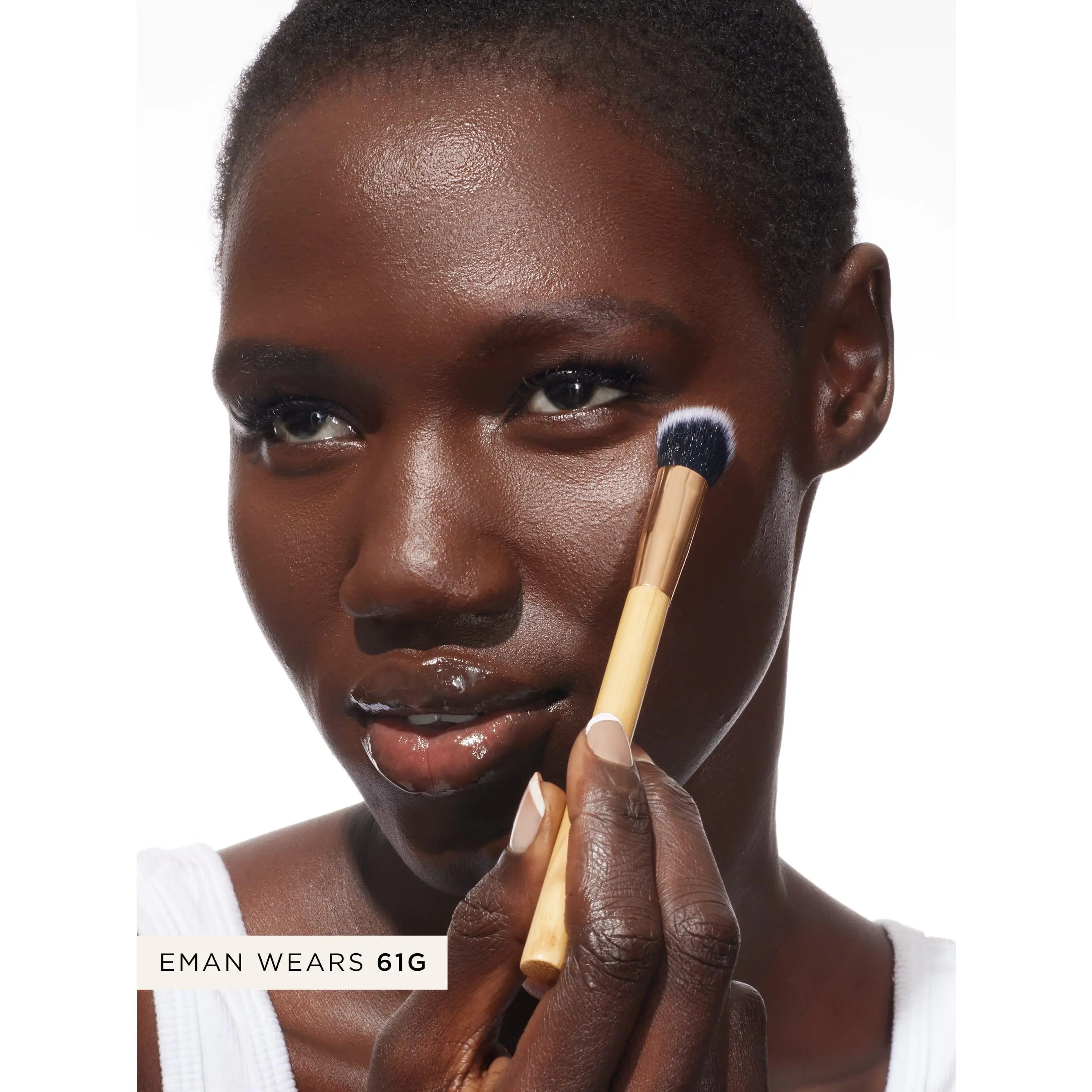 Angled Concealer Paw Brush | Seamless Flawless Application