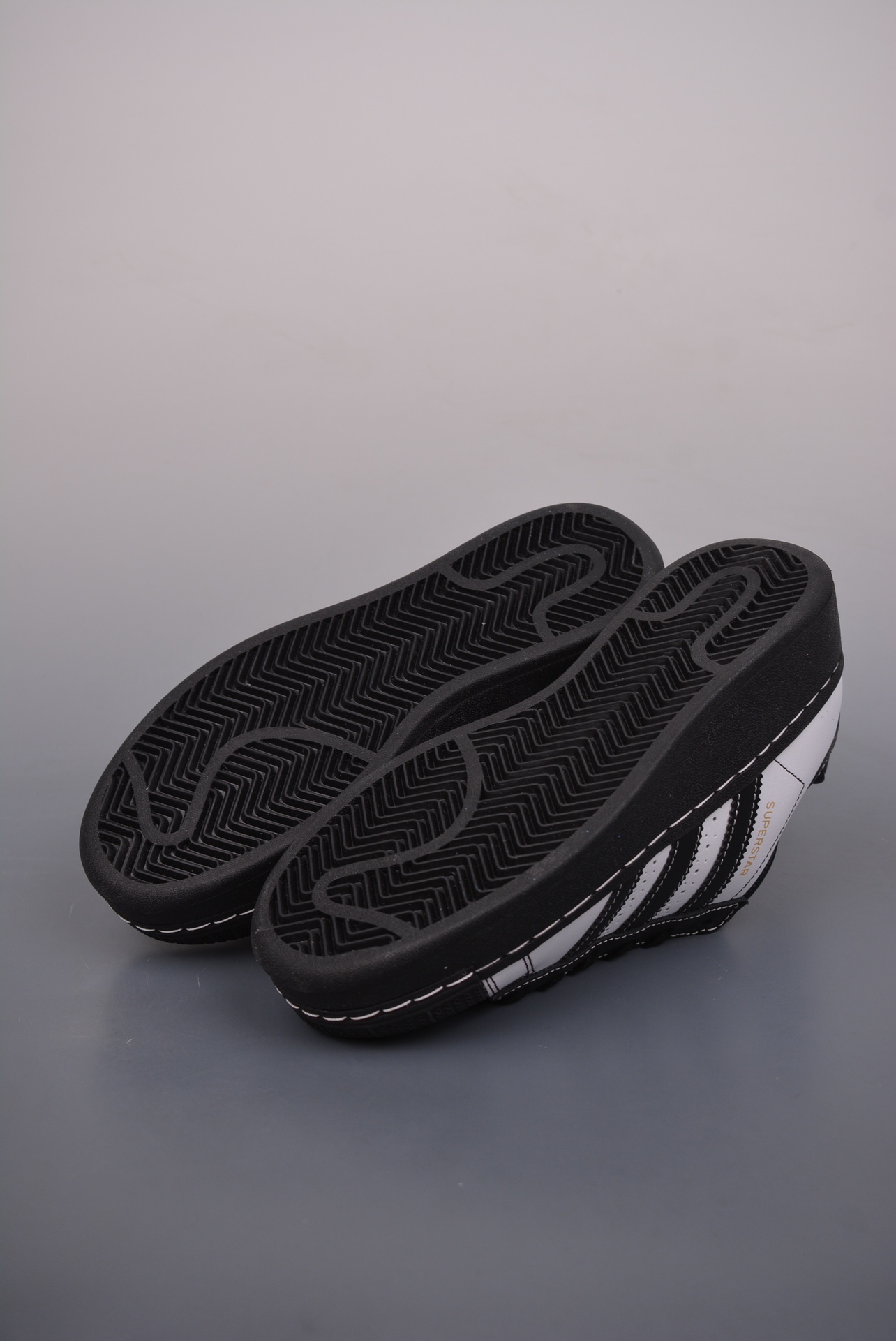 Adidas Originals Superstar XLG Leather Black and White IE8409