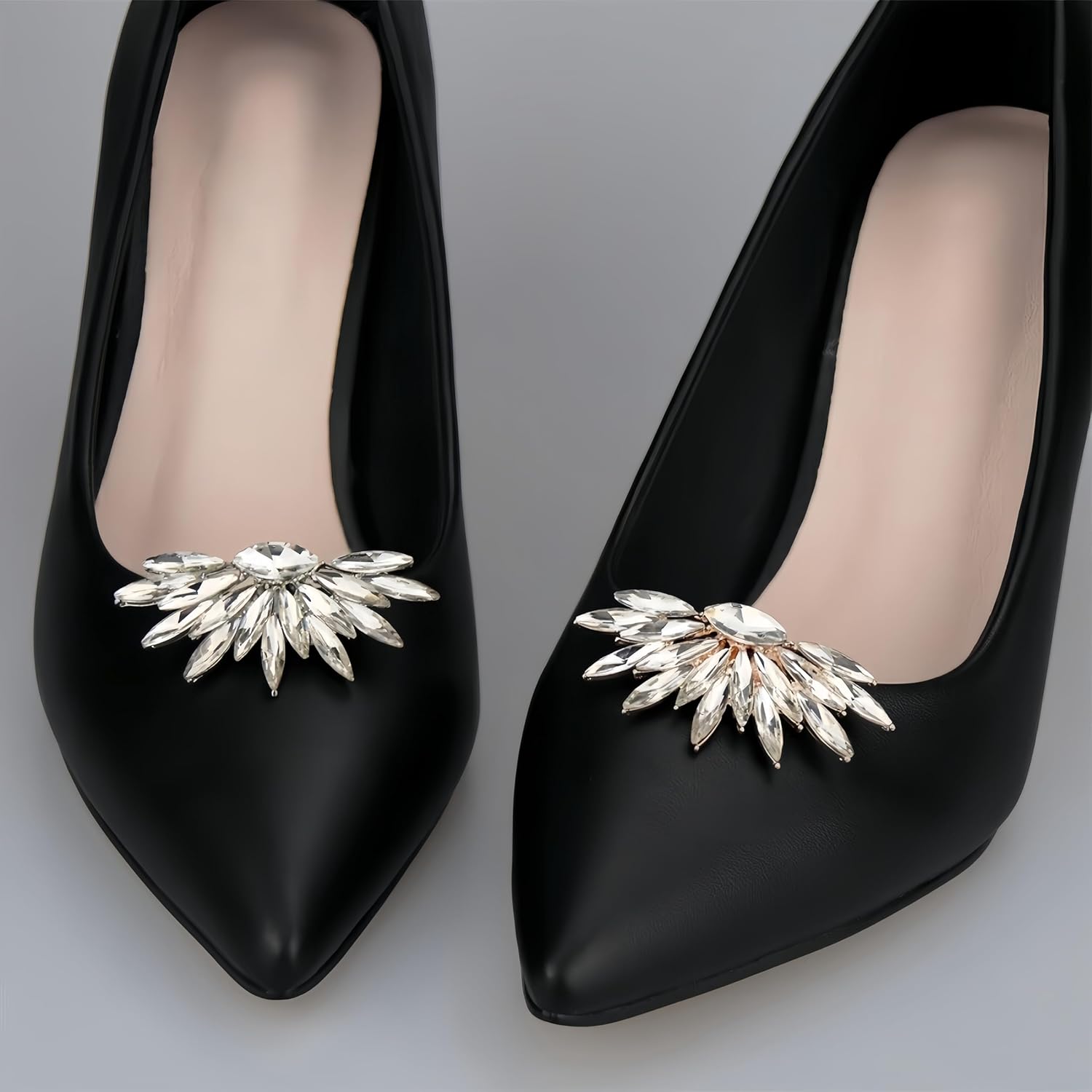 🎄CHRISTMAS ON SALE🔥1 Pair Elegant Sparkling Crystal Shoe Charms Decoration Accessories Detachable Shoe Buckles