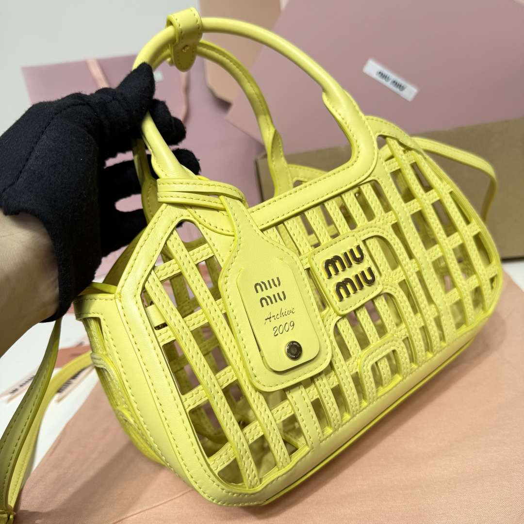 Miu Miu Naa leather bag 5BA294