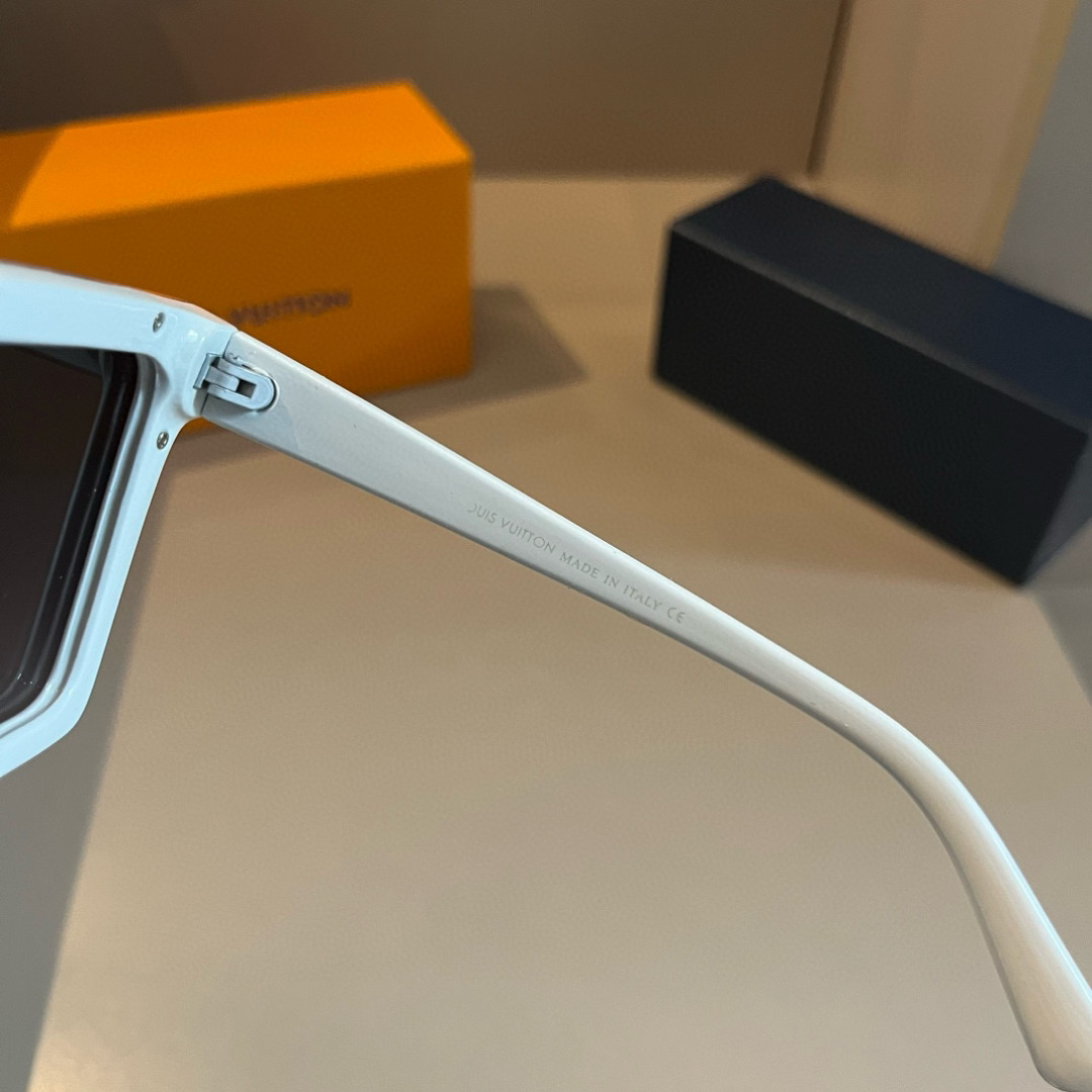Louis Vuitton square-frame sunglasses