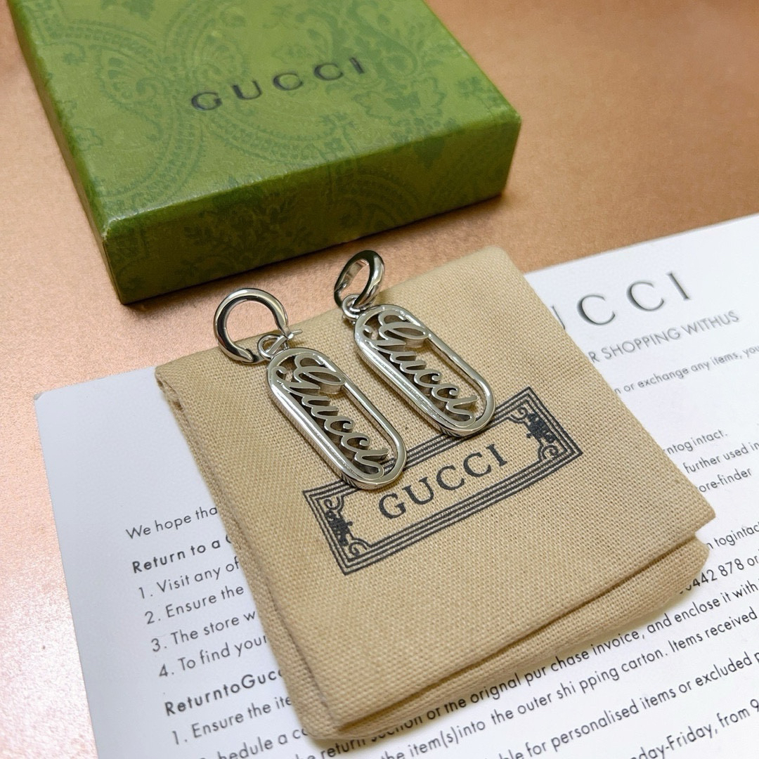 GUCCi font earrings