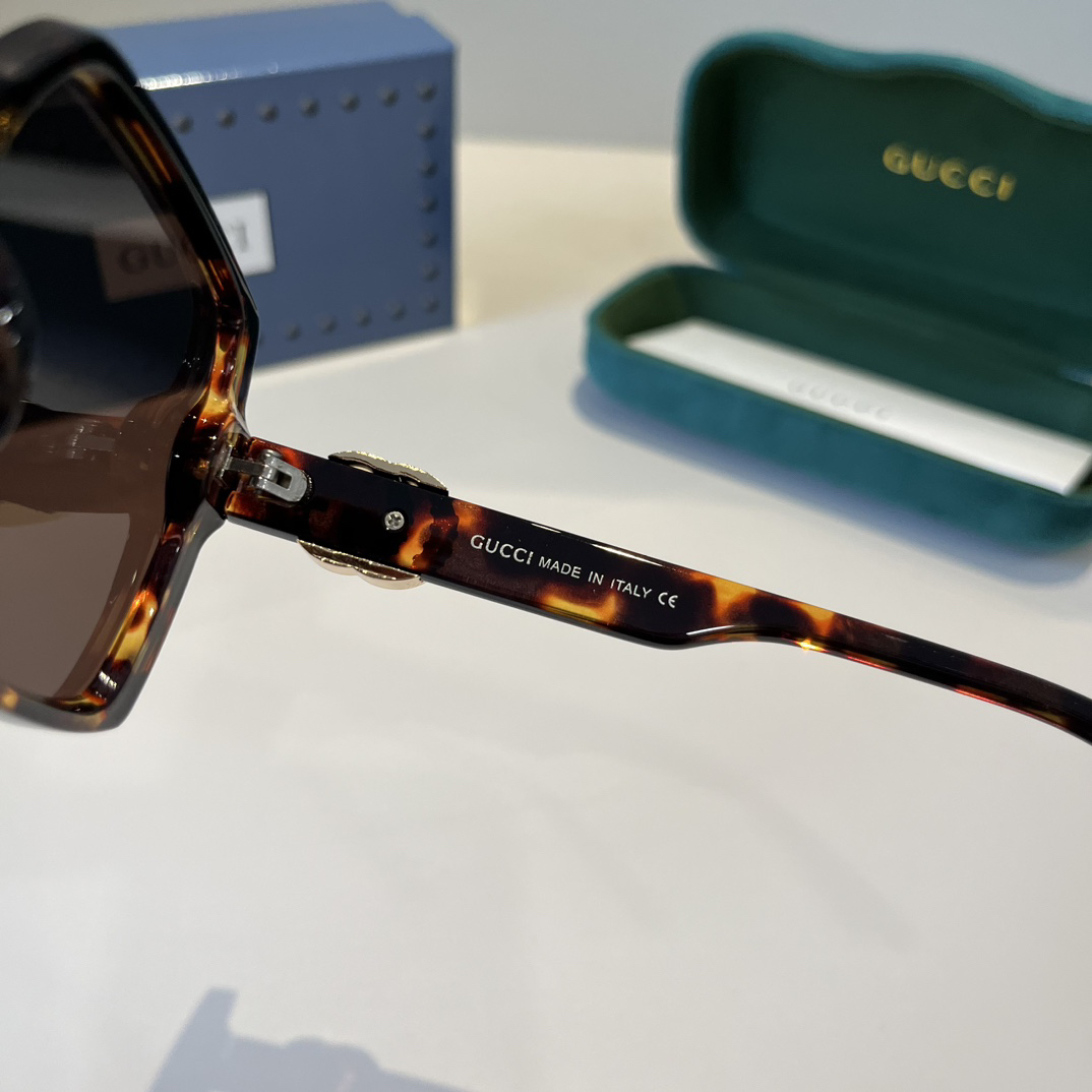 Gucci Square Frame Sunglasses