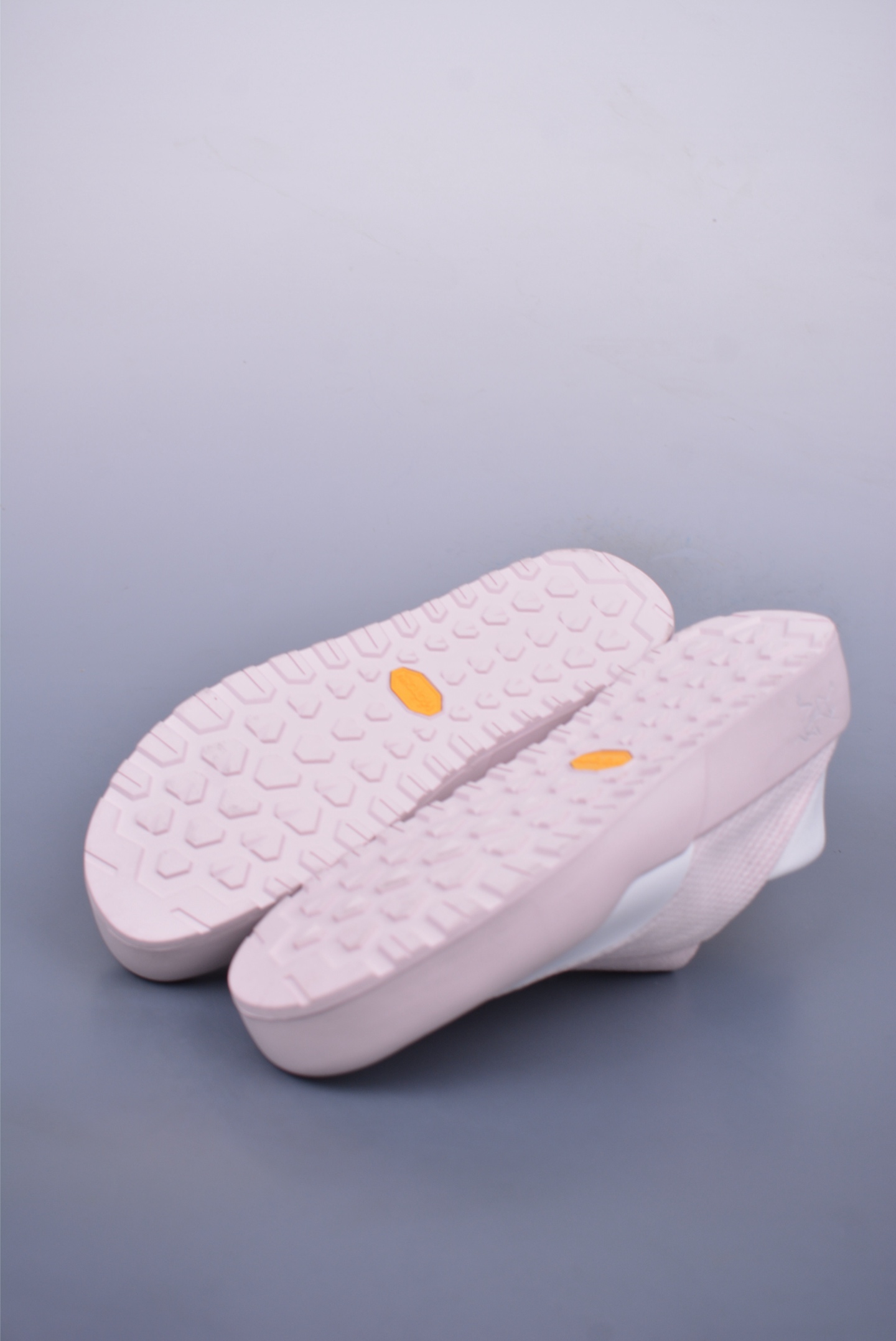Arc'teryx Kragg Slip On Sneakers White Powder X000009017