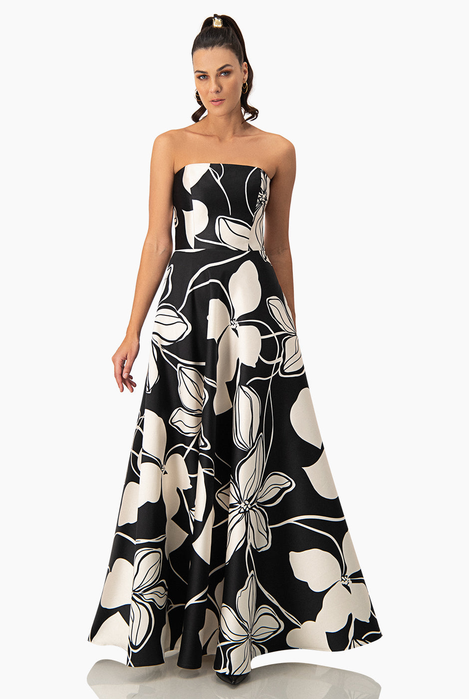 Vestido strapless con estampado floral