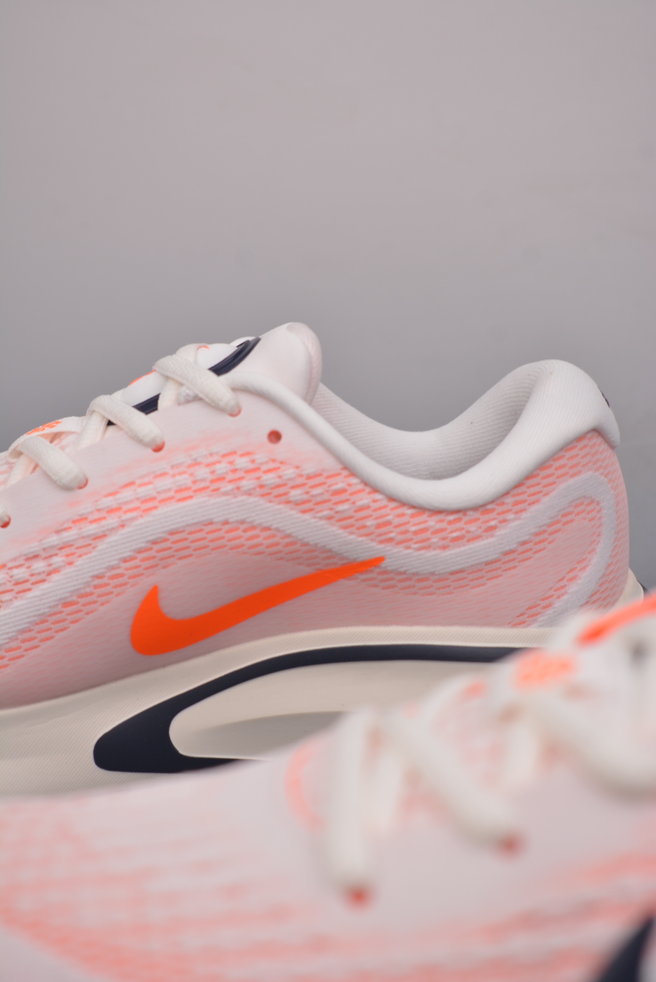 Nike Journey Run Sail Total Orange FN0228-100