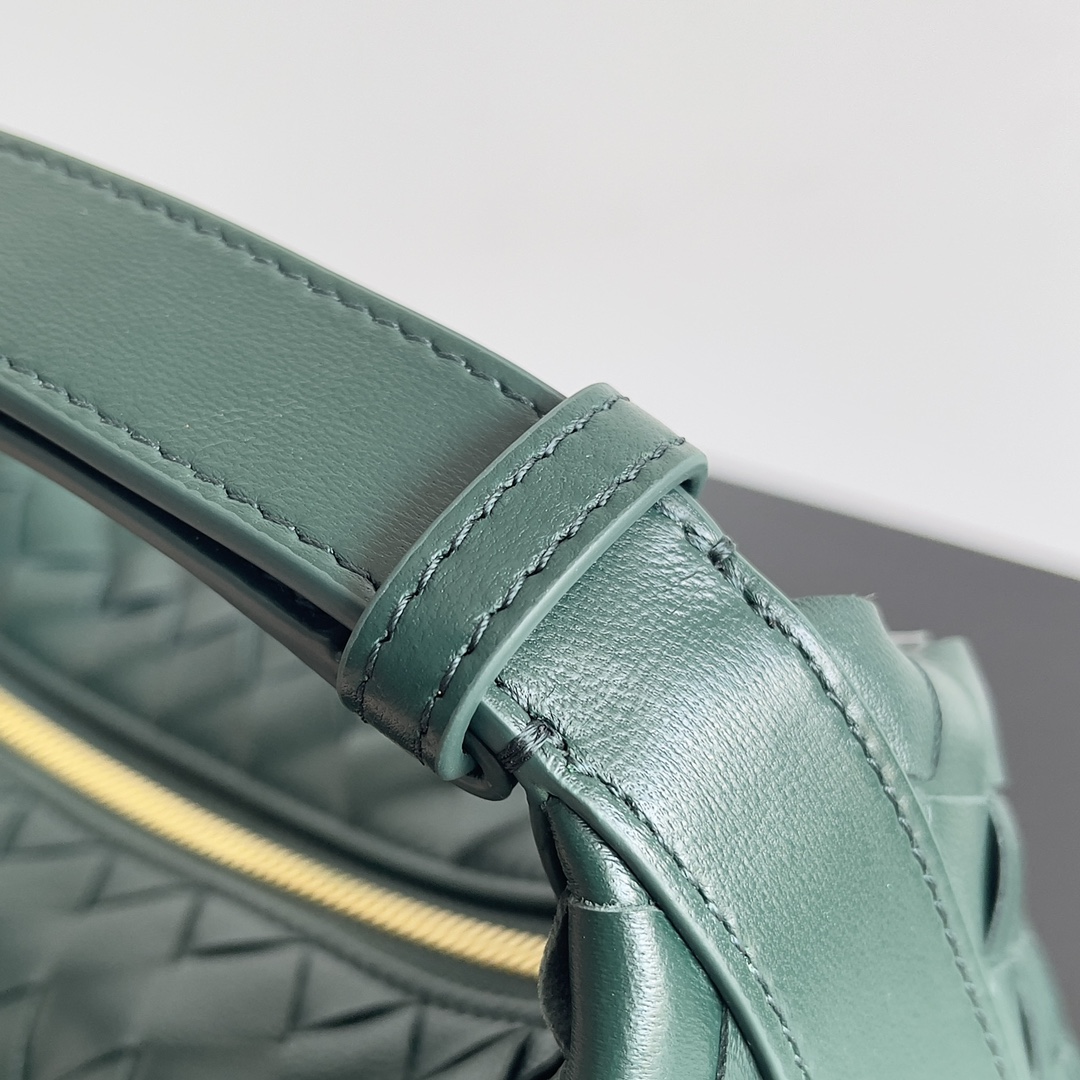 Bottega Veneta Year of the Snake Limited Edition Wallace Handbag 754443