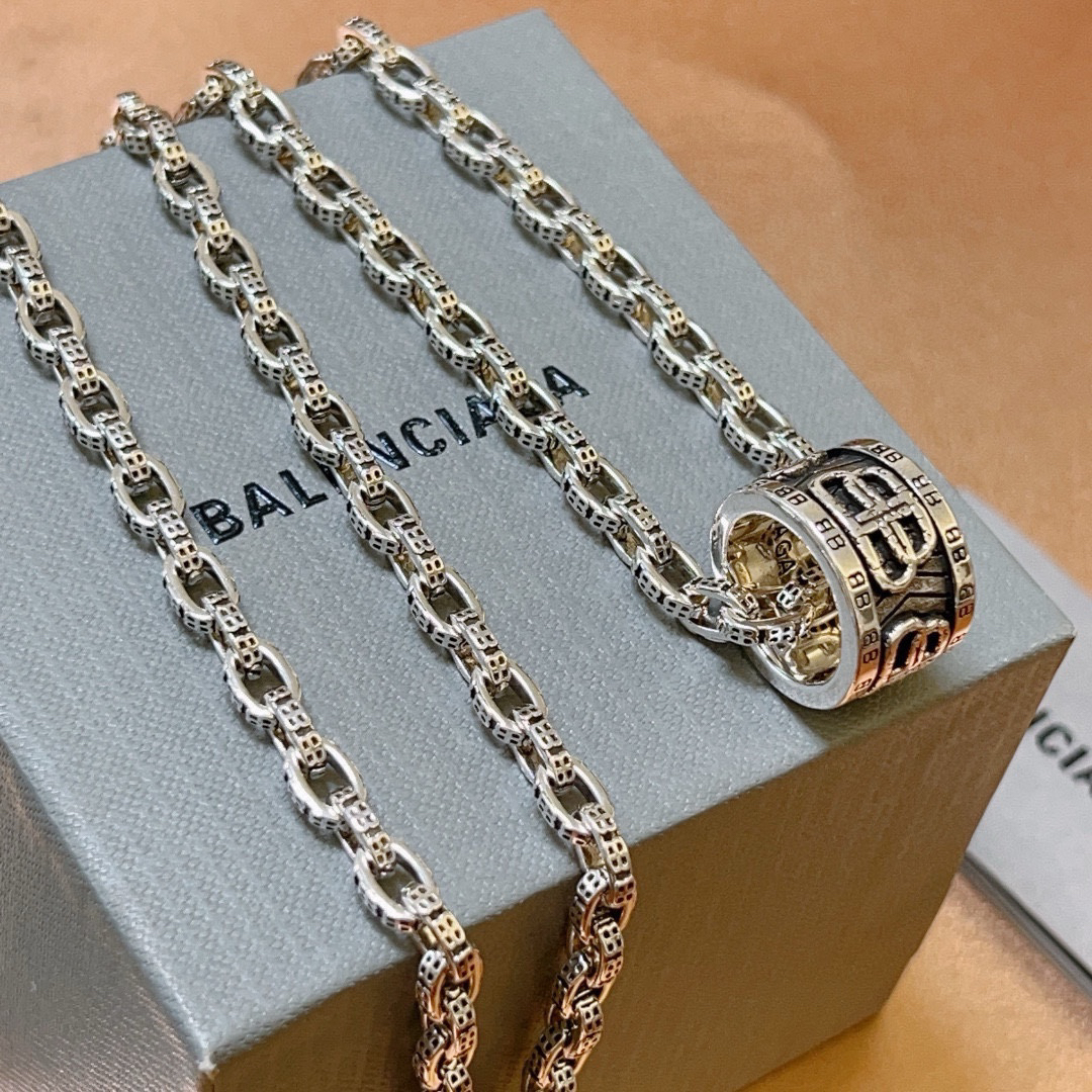 Balenciaga Ring Chain Vintage Necklace