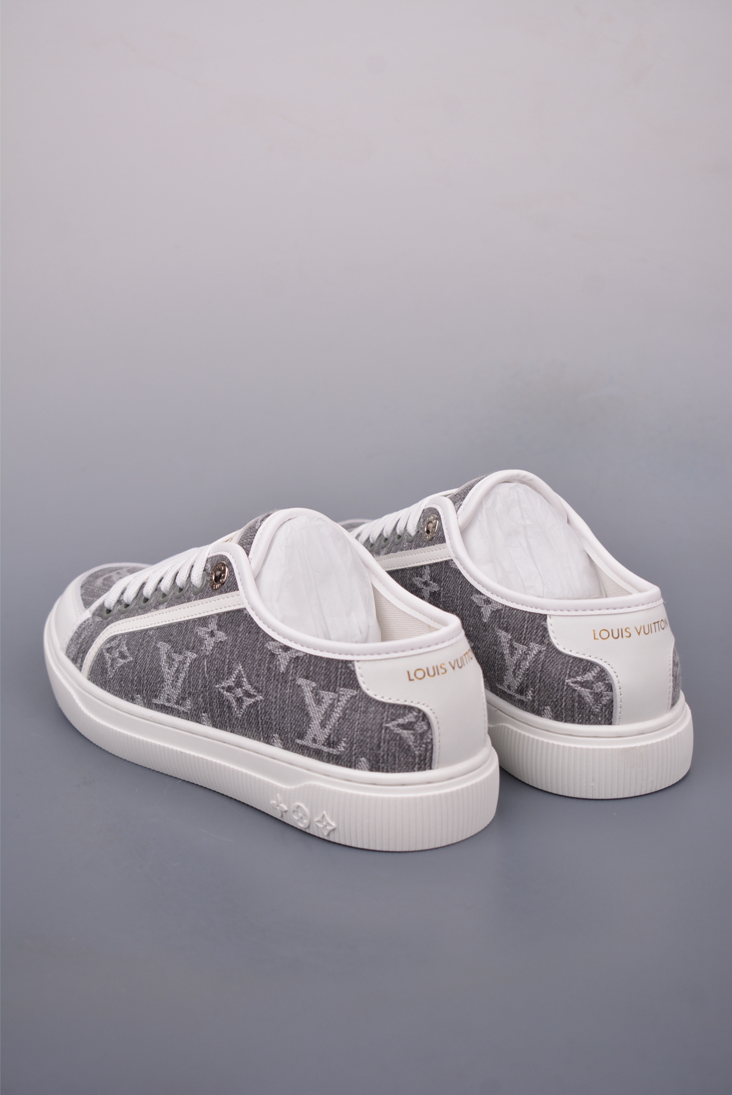 Louis Vuitton LAGOON Low Sneaker 