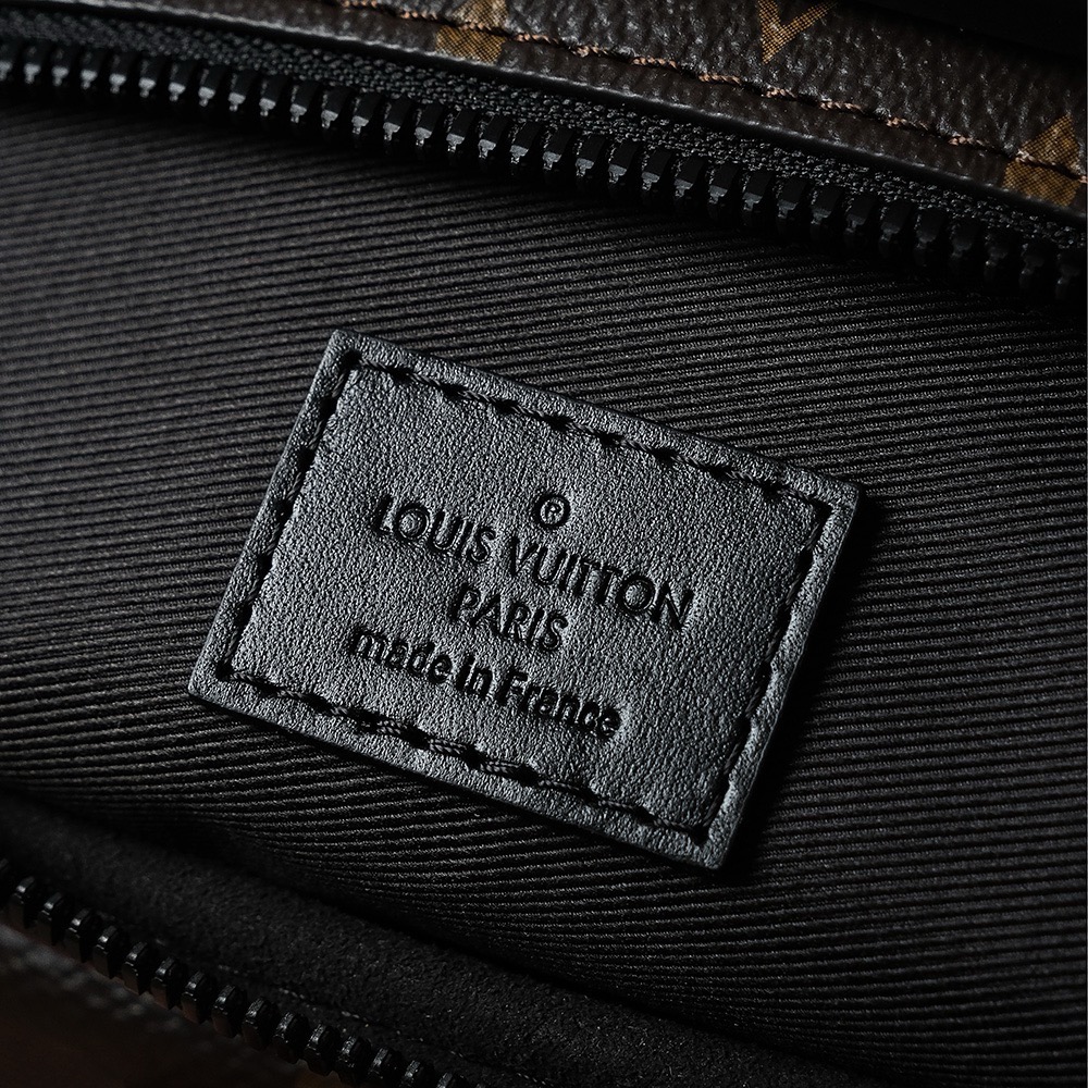 Louis Vuitton S LOCK messenger bag M45806