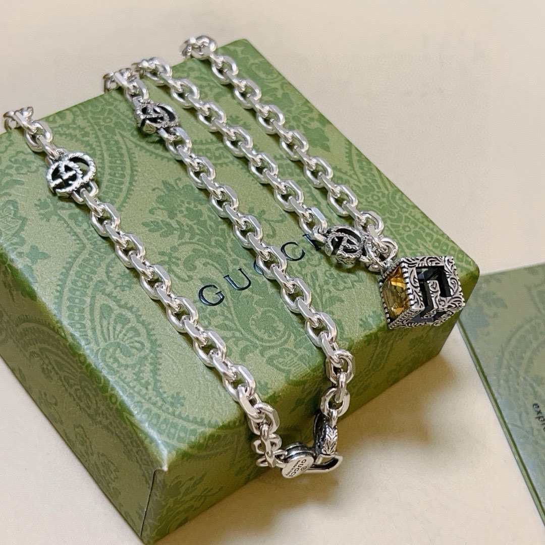 Gucci Anger Forest Series Diamond Hollow Cube Vintage Necklace