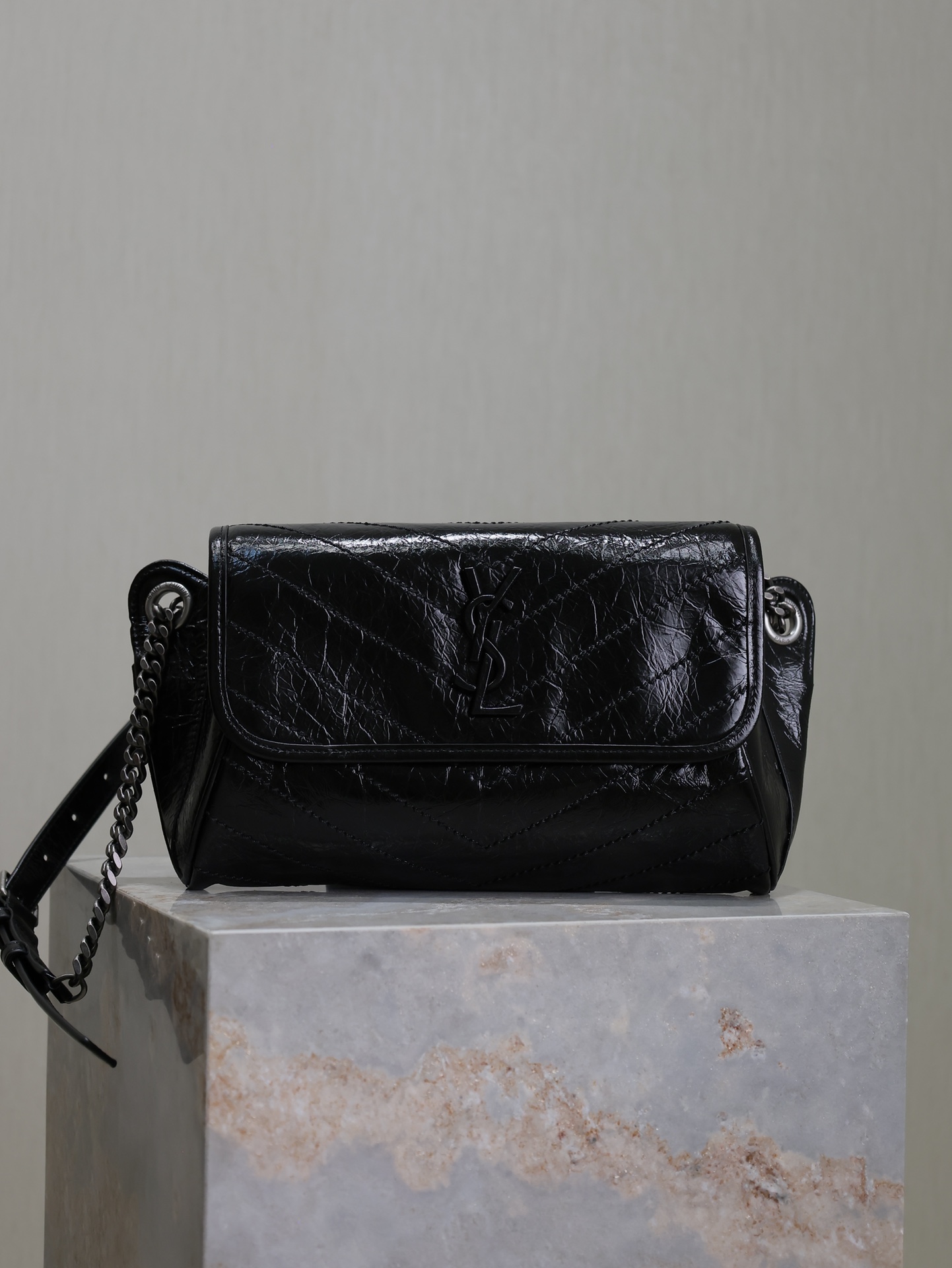 Yves Saint Laurent NIKI BODY BAG 577124