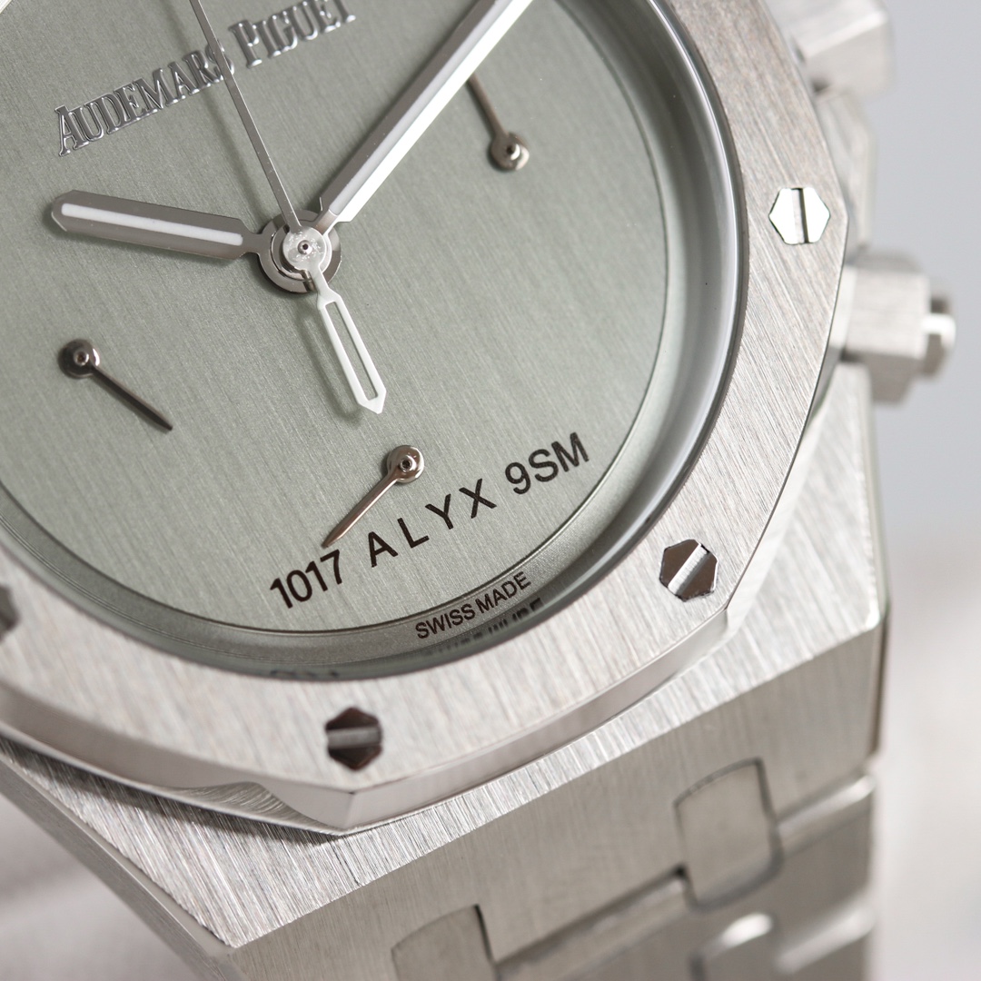 Audemars Piguet Royal Oak 26240BA.OO.1320BA.01